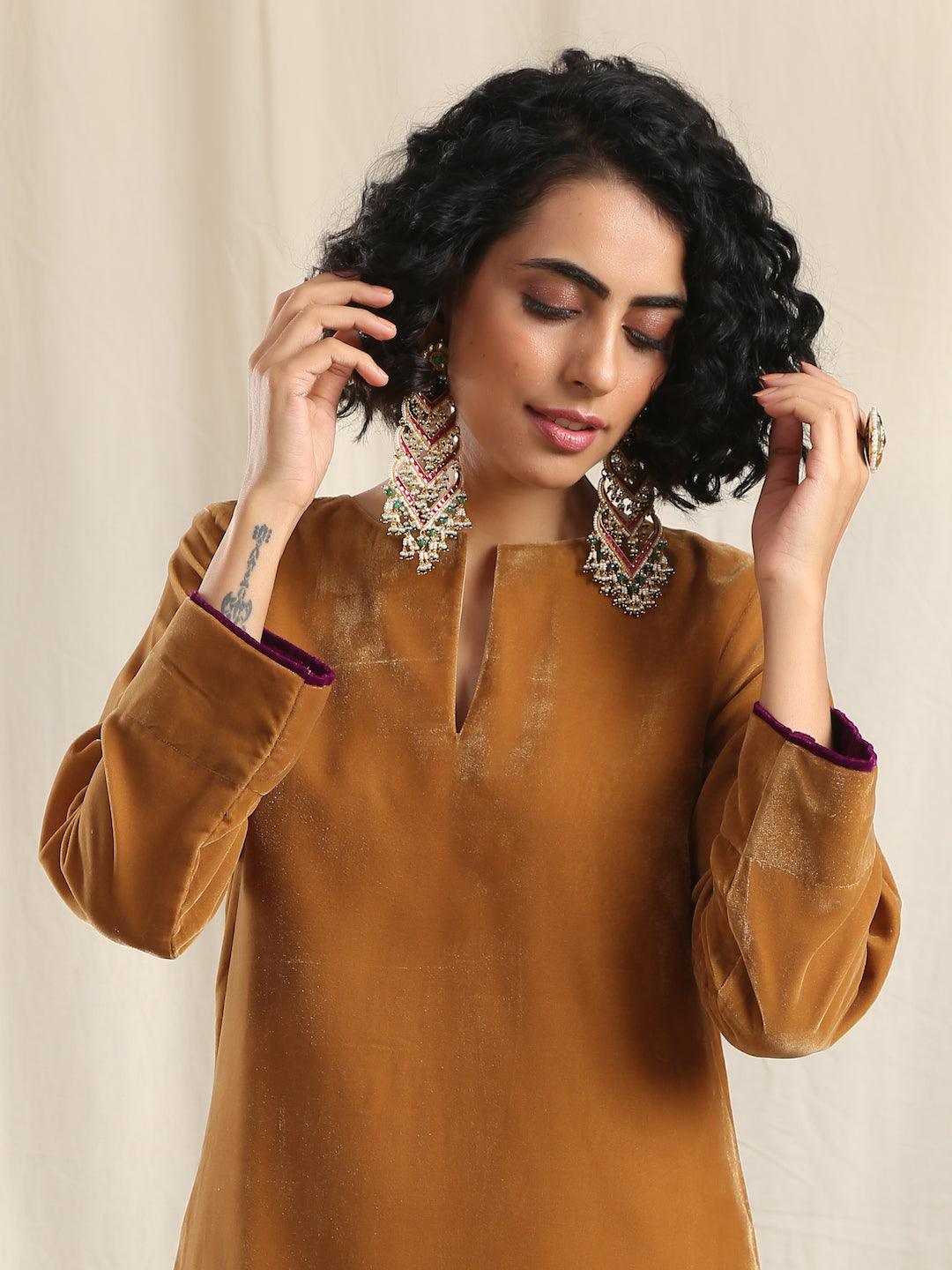 trueBrowns Brown Velvet Slit Kurta | Swadesiicart