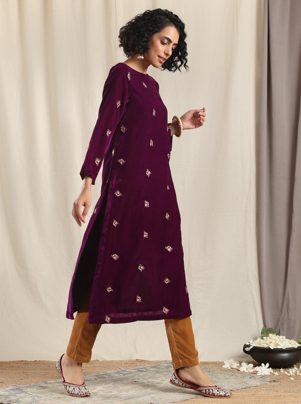 trueBrowns Wine Velvet Embroidered Slit Kurta | Swadesiicart