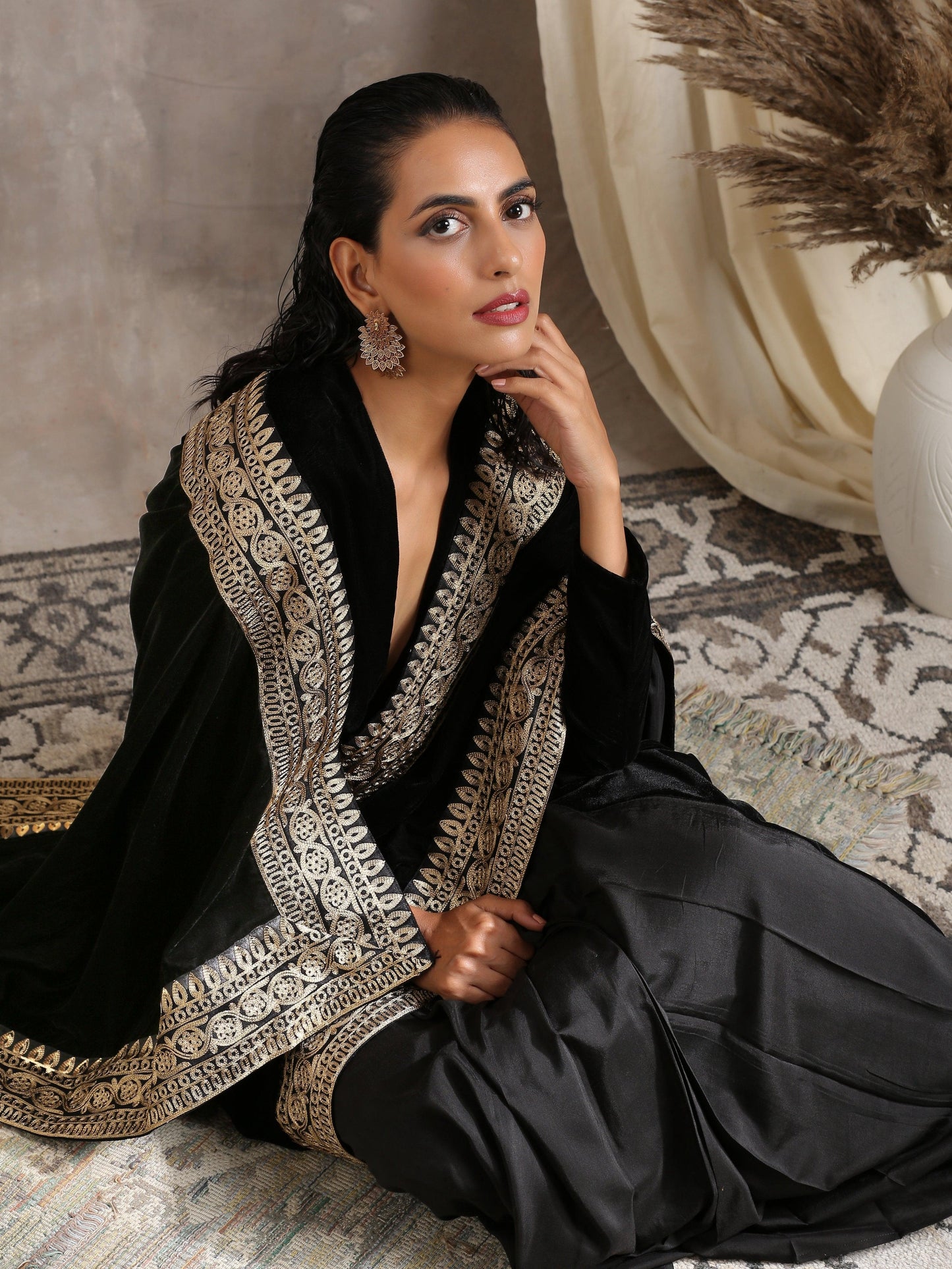 trueBrowns Velvet Silk Embroidered Ready Pleated Saree | Swadesiicart