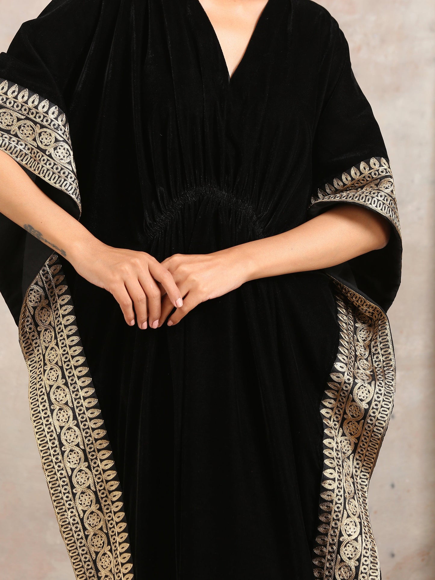 trueBrowns Black Velvet Embroidered Lace Kaftan | Swadesiicart