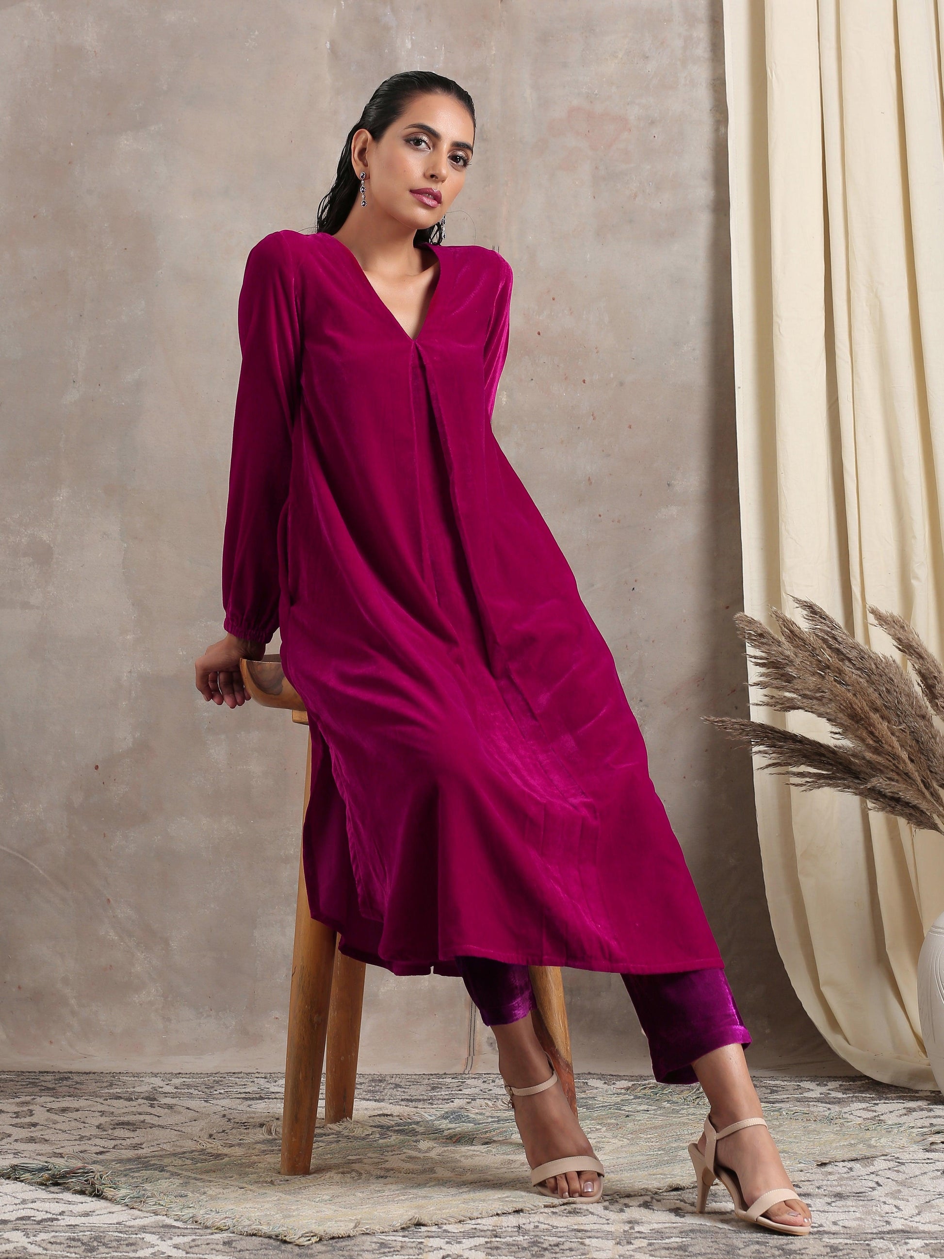 trueBrowns Pink Velvet Pleated Kurta | Swadesiicart