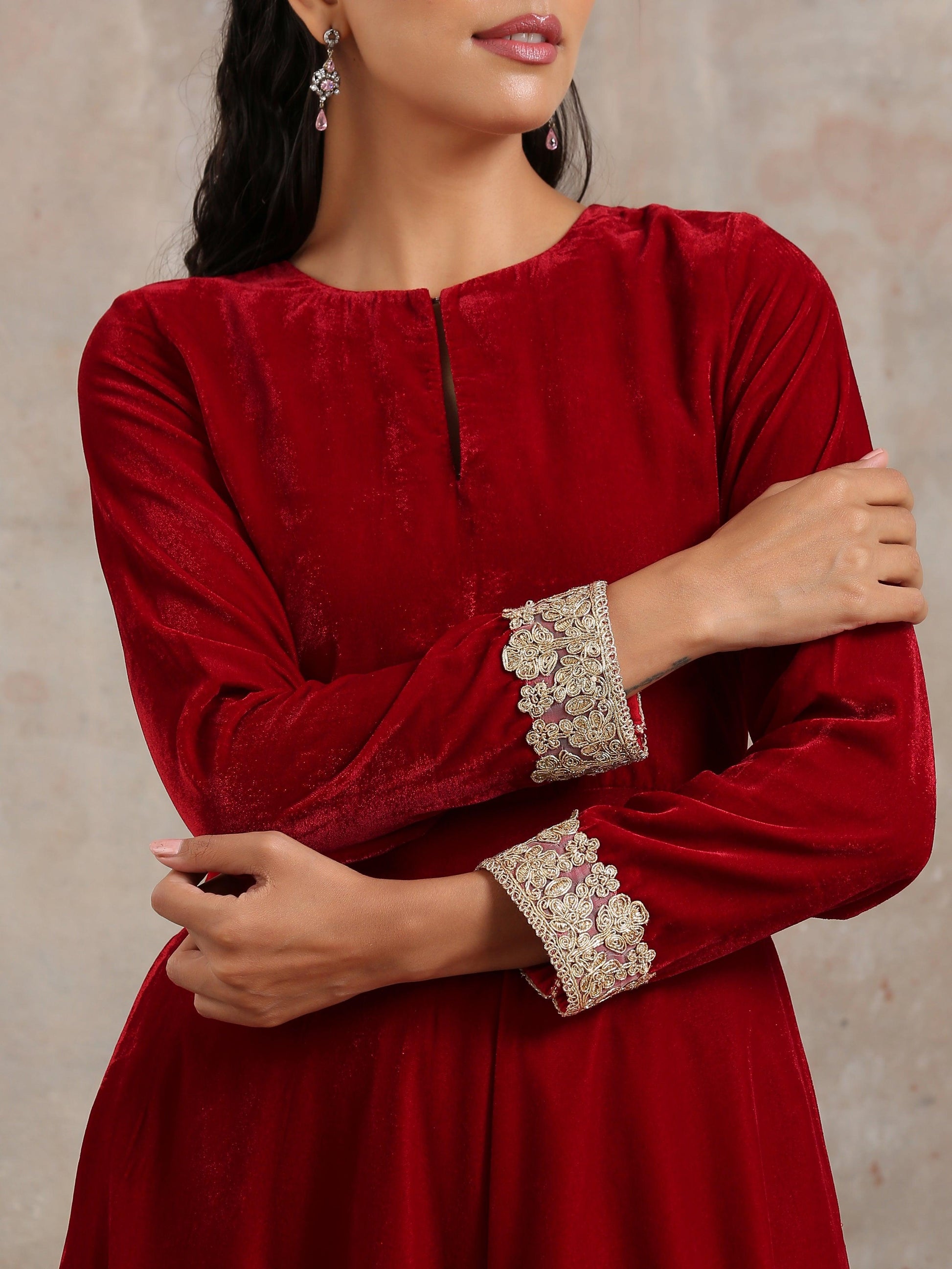 trueBrowns Red Velvet Flared Lace Kurta | Swadesiicart