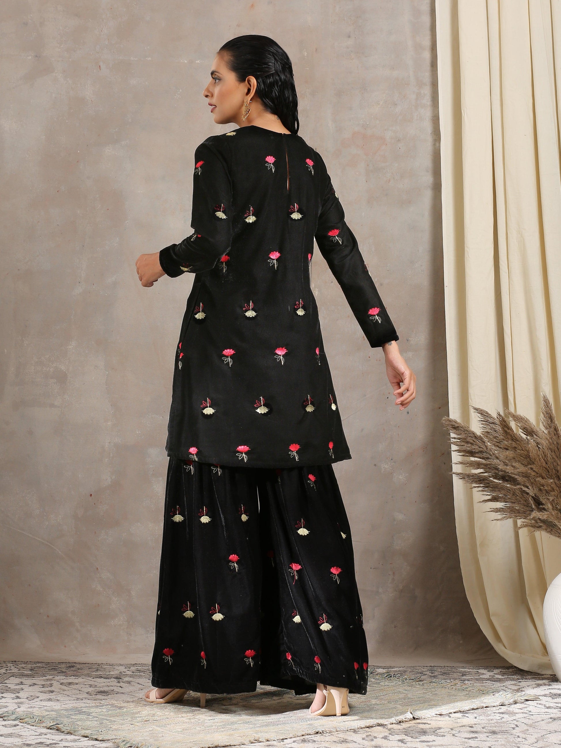 trueBrowns Black Velvet Embroidered Kurta Sharara Set | Swadesiicart
