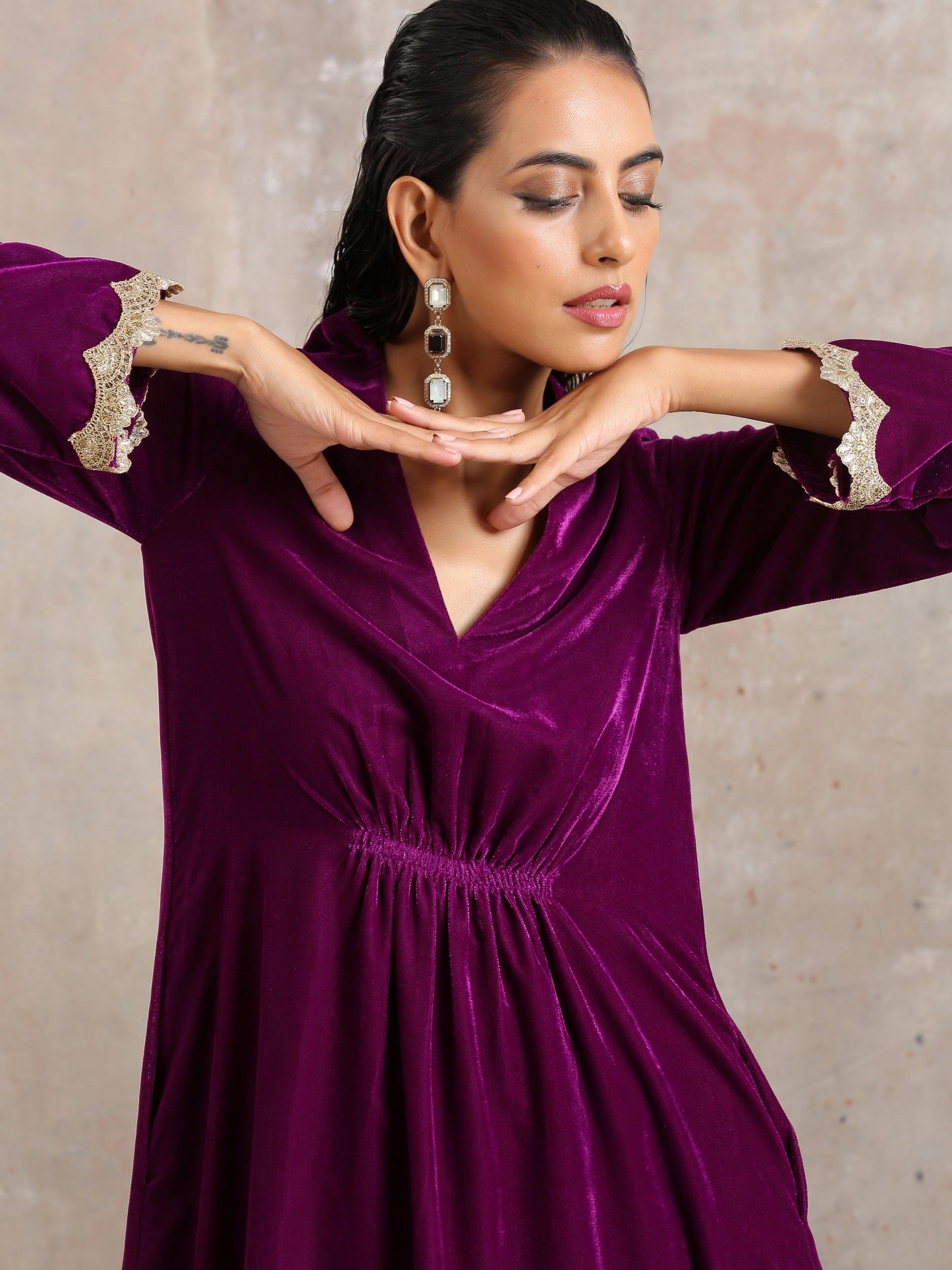 trueBrowns Wine Velvet Lace Kurta Pant Set | Swadesiicart