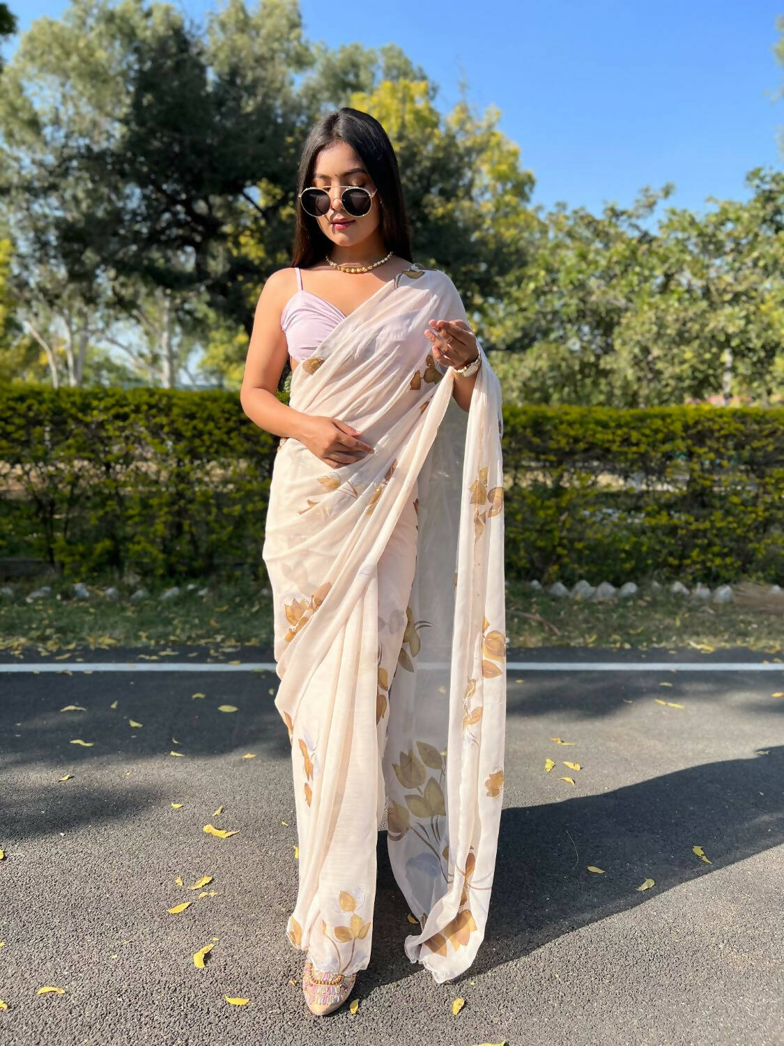 Vamsee Cream Chiffon Designer Saree - Swadesiicart