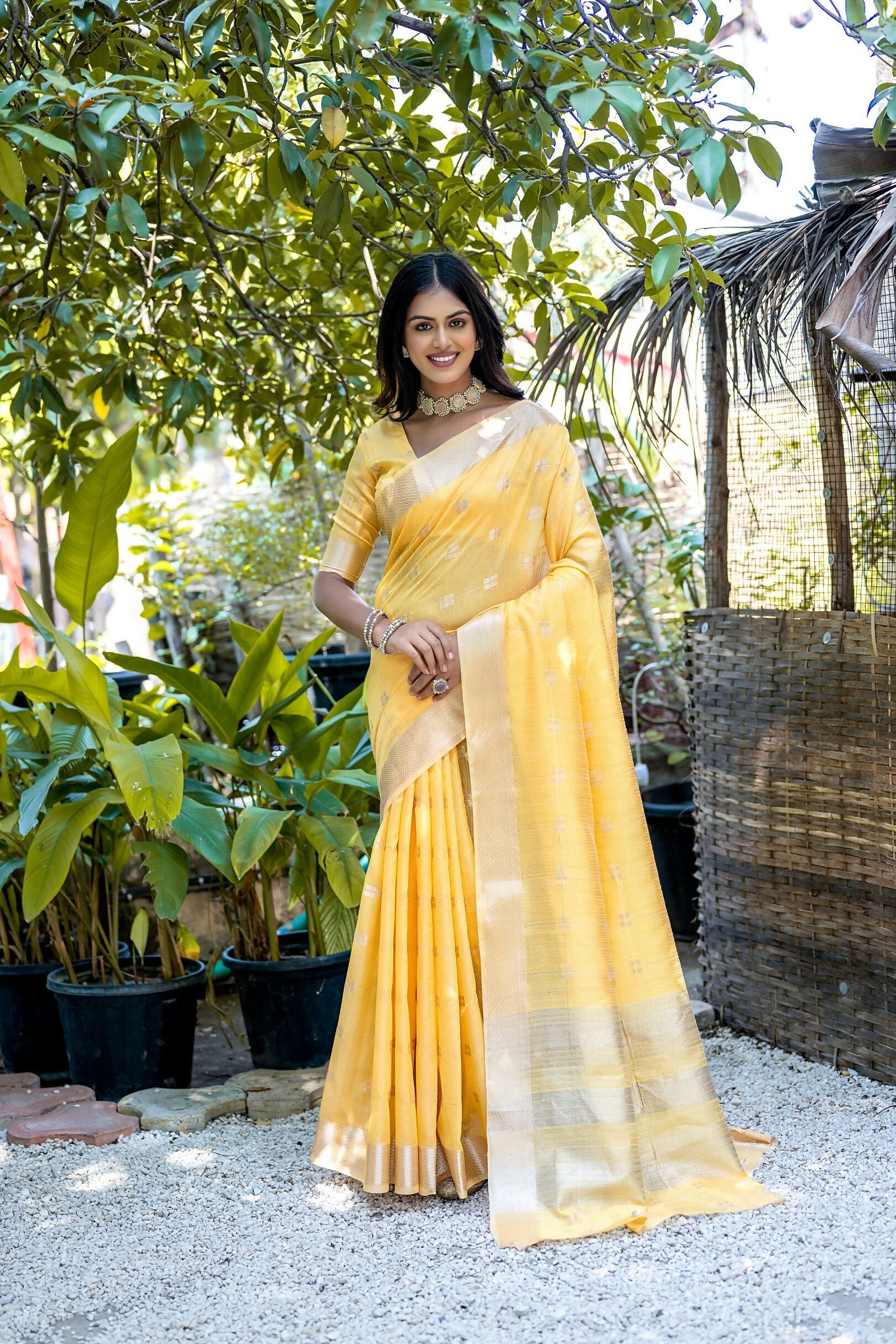 Vishnu Weaves Women's Yellow Pure Cotton Zari Woven Saree with Blouse - Swadesiicart