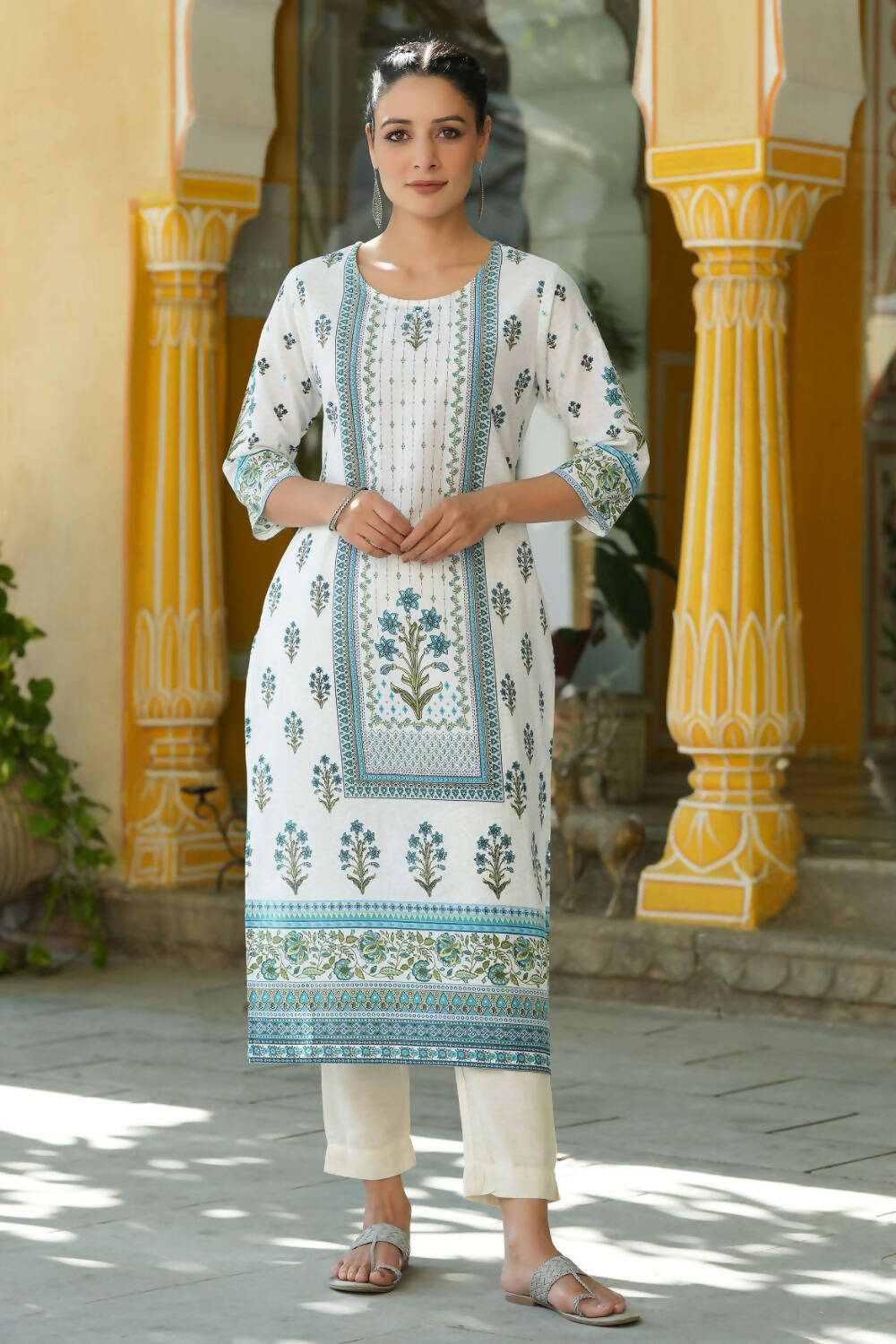 Juniper Women's Blue Printed Straight Kurta | Swadesiicart