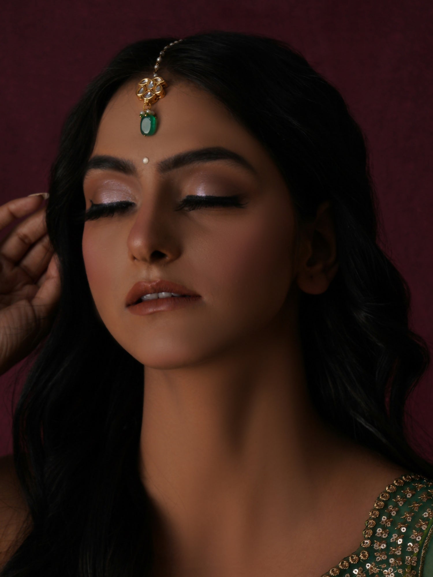 Kundan Maang Tikka (Gold) - Ruby Raang | Swadesiicart
