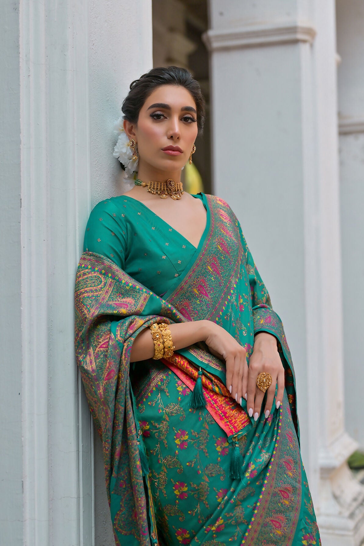 Vishnu Weaves Women's Rama Silk Woven Saree with Blouse - Swadesiicart