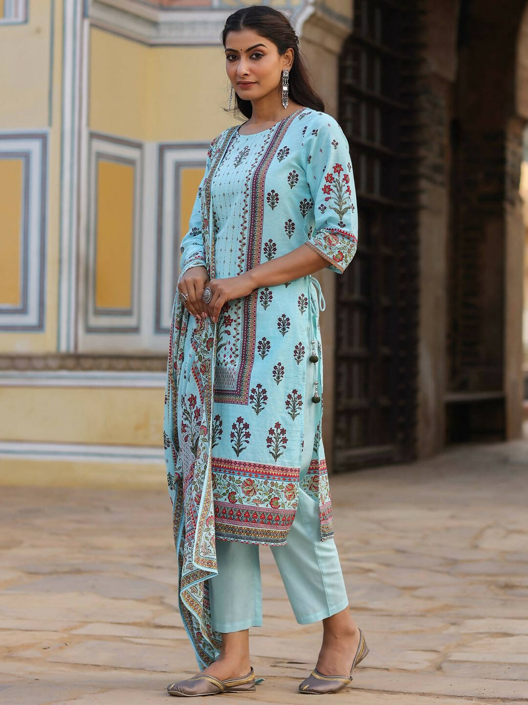 Juniper Women's Skyblue Cambric Floral Placement Printed Straight Fit Kurta Sets | Swadesiicart