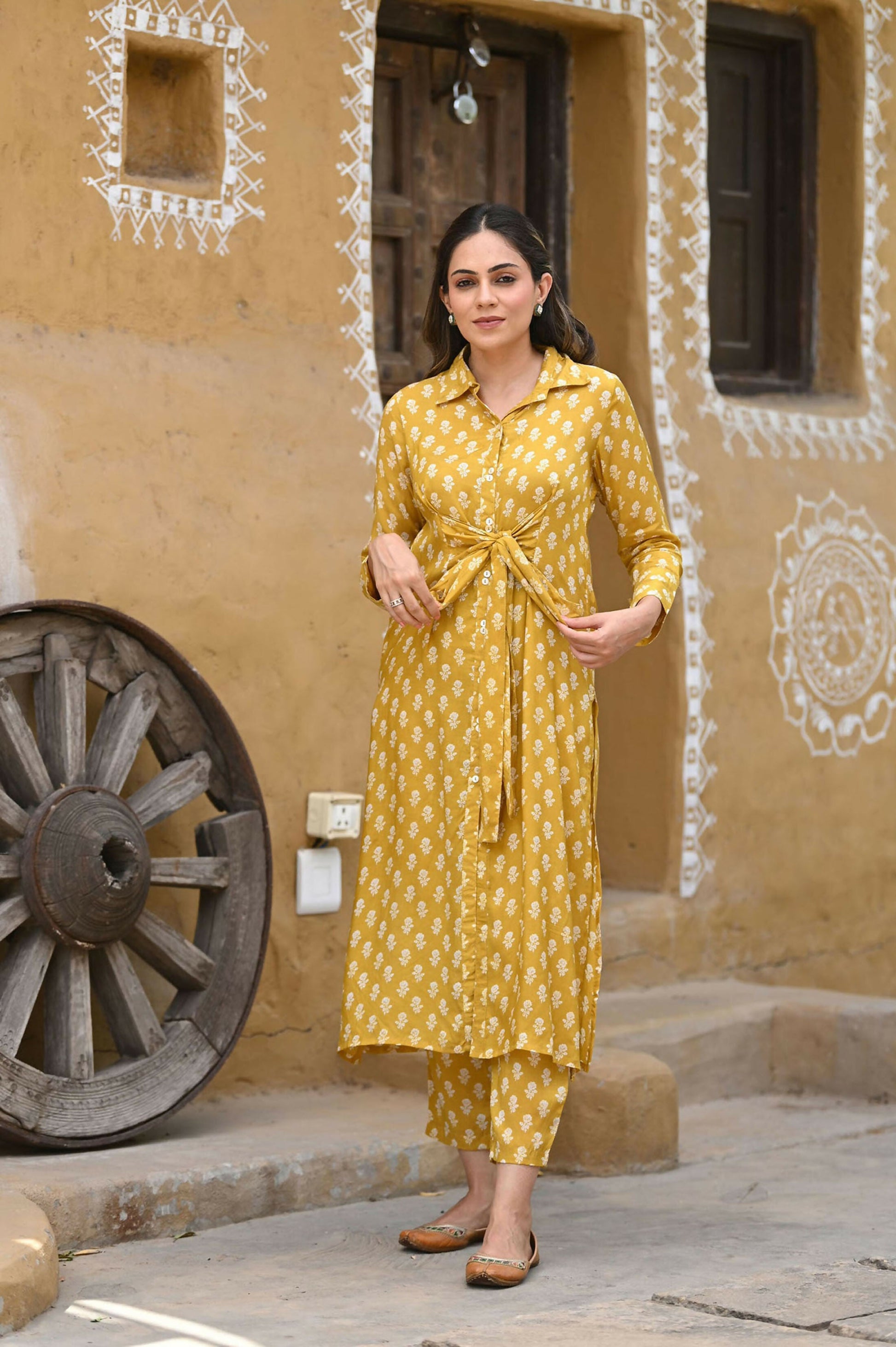 Jyoti Fashion Women's Mustard Pure Muslin Heavy Digital Printed Kurta Pant Set | Swadesiicart
