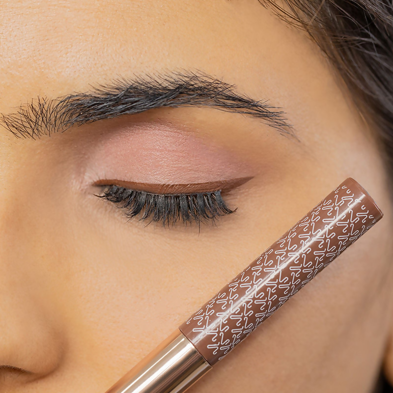 Kay Beauty By Katrina Kaif Quick Dry Liquid Eyeliner - Sizzling MochaIndigo | Swadesiicart