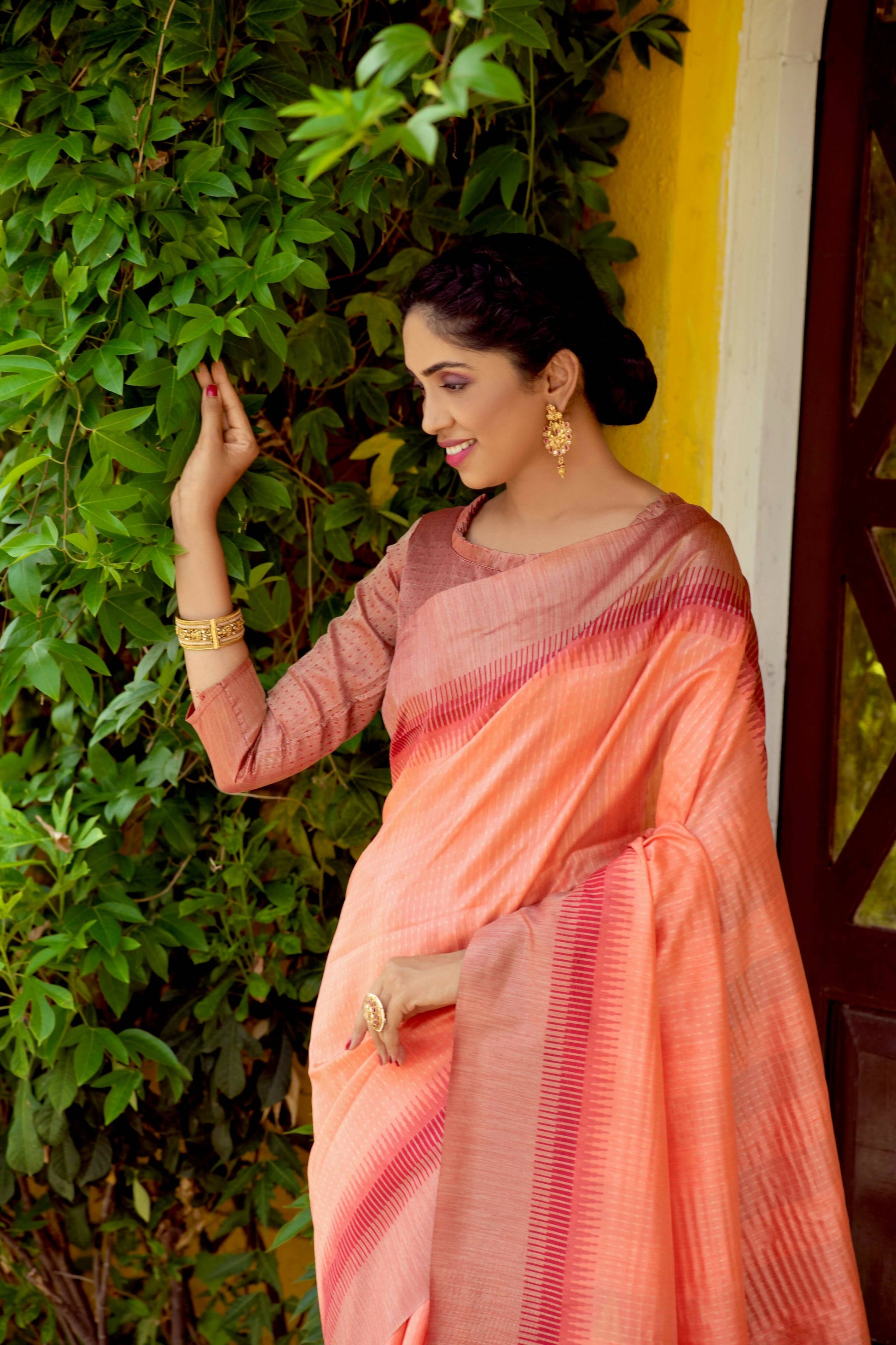 Vishnu Weaves Women's Orange South Silk Zari Woven Saree with Unstitched Blouse - Swadesiicart