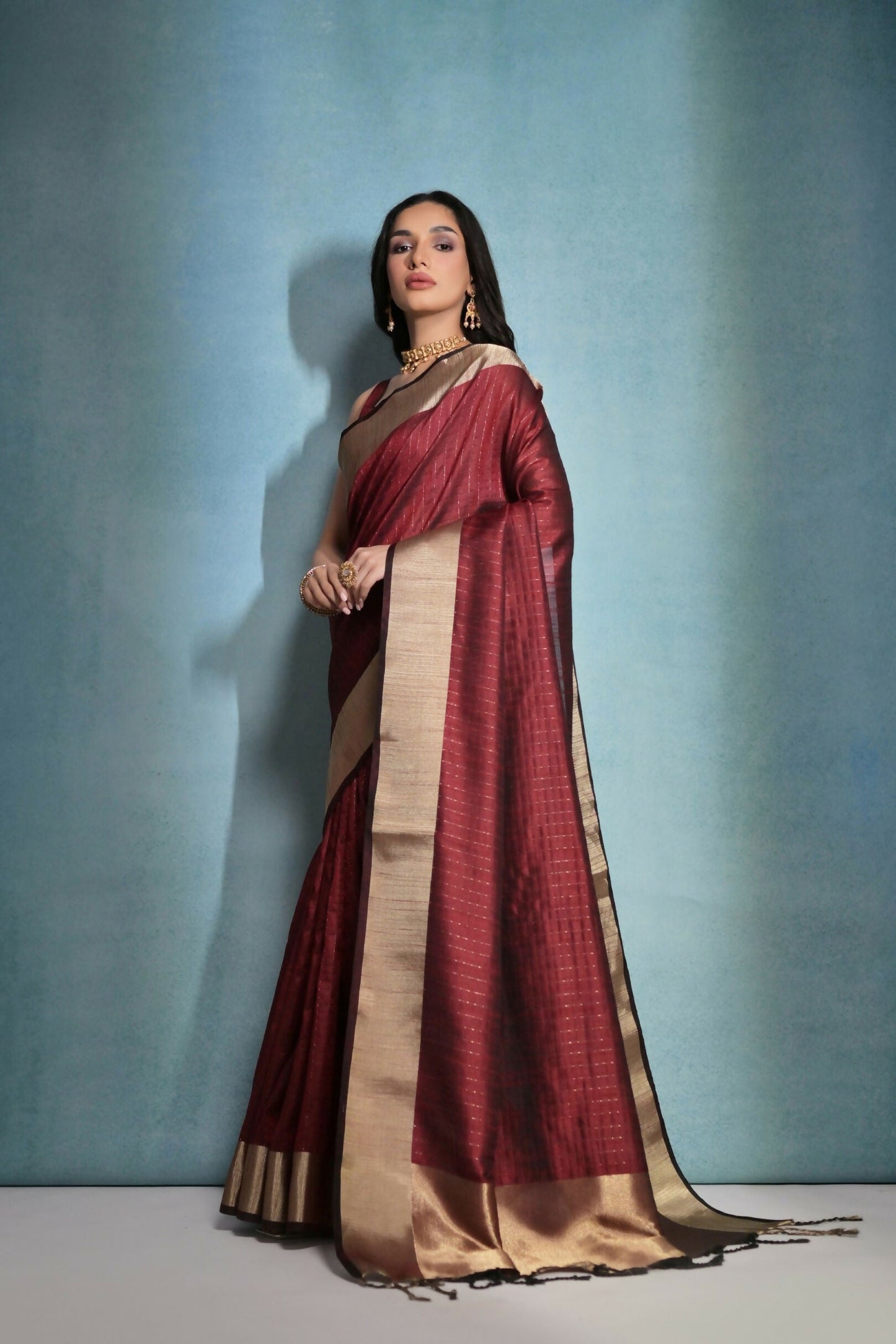 Vishnu Weaves Women's Maroon Raw Silk Zari Woven Saree with Blouse - Swadesiicart
