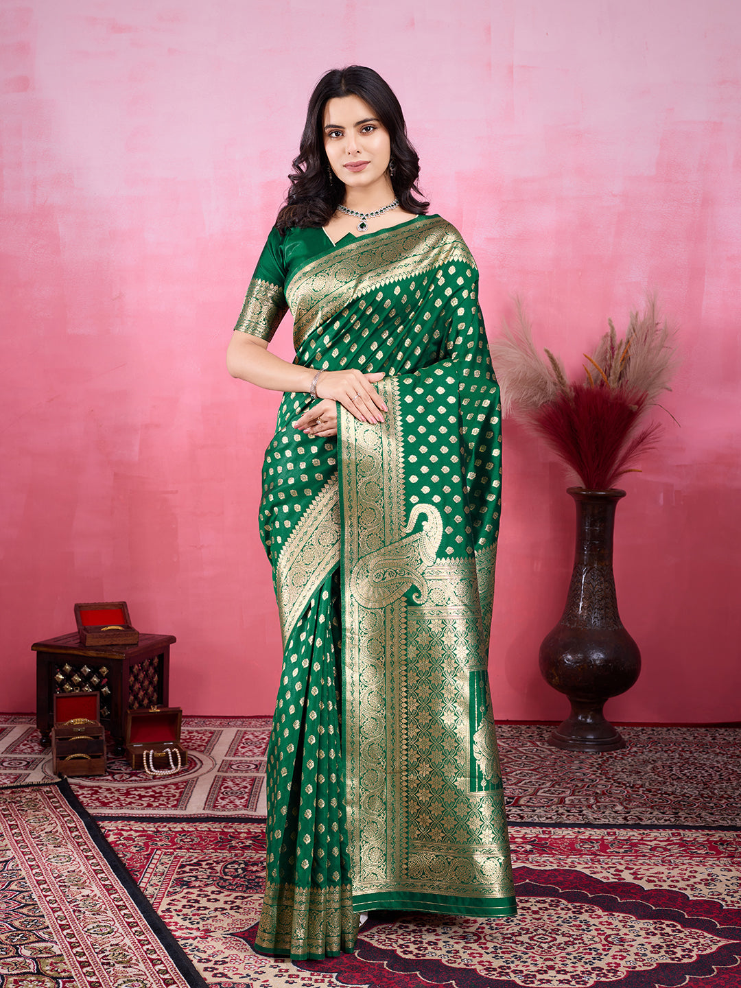 Vedant Vastram Banarasi Silk Fashion Saree - Green | Swadesiicart
