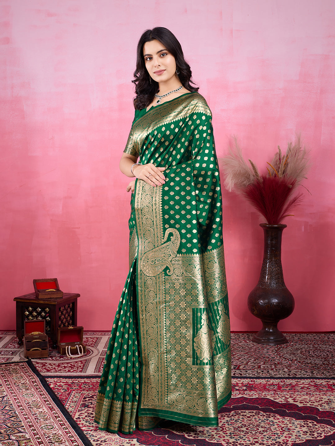 Vedant Vastram Banarasi Silk Fashion Saree - Green | Swadesiicart