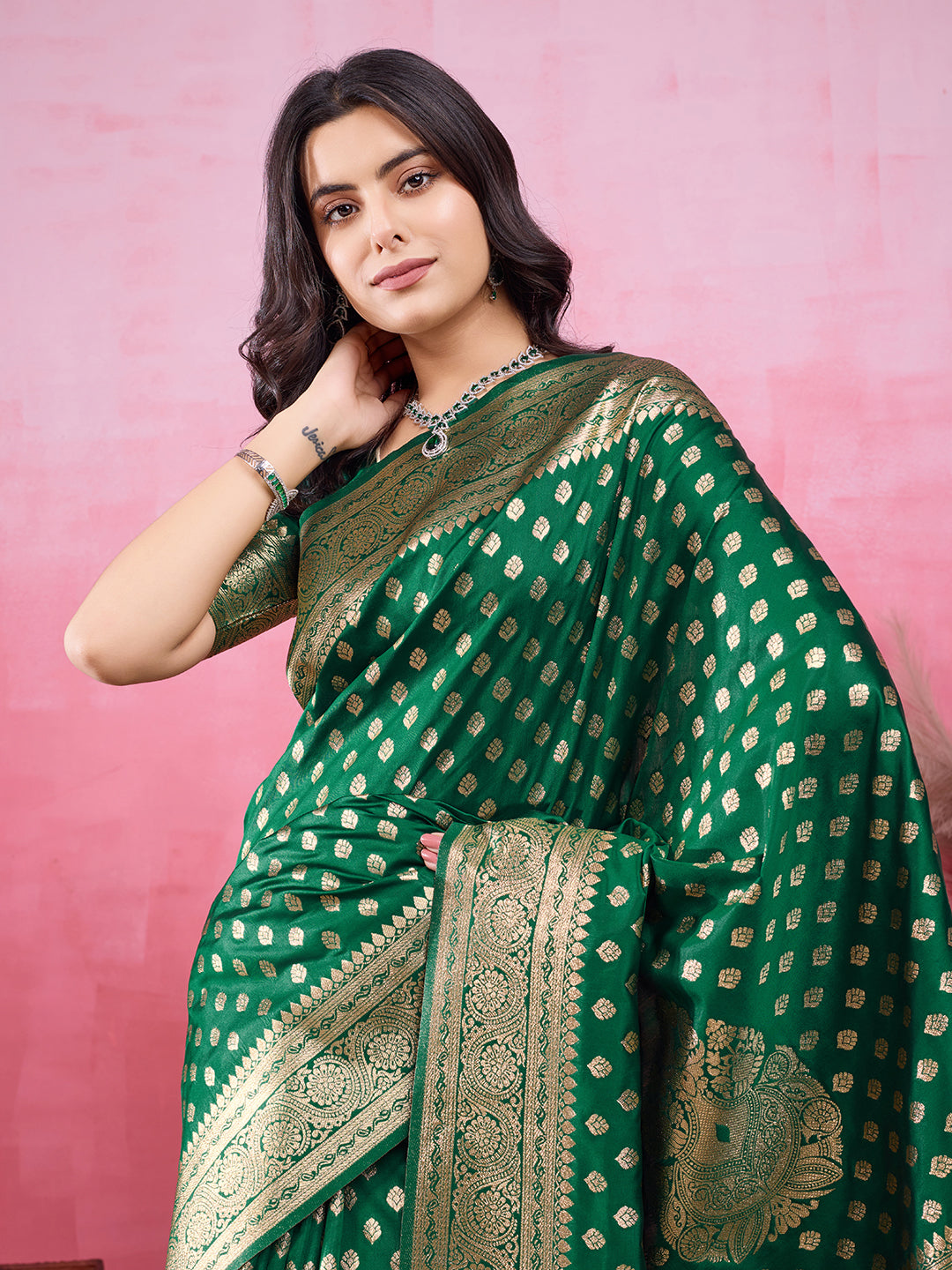 Vedant Vastram Banarasi Silk Fashion Saree - Green | Swadesiicart
