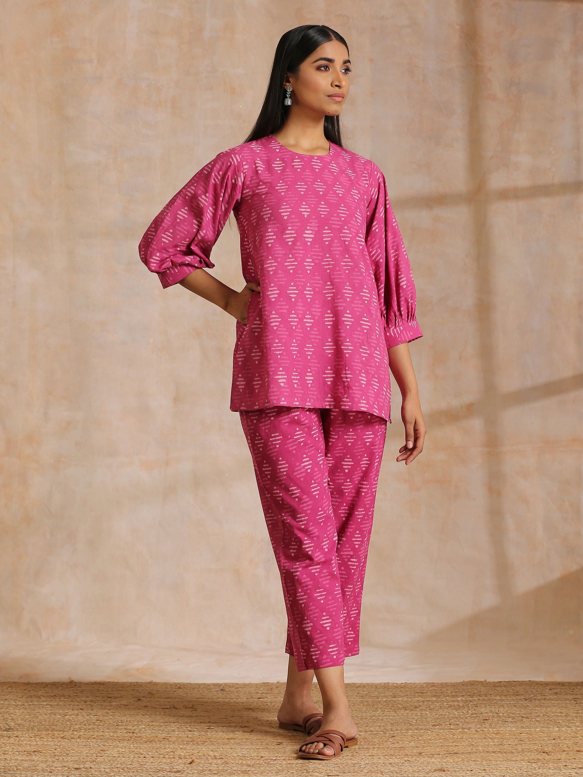 trueBrowns Pink Dabu Print Cotton Baggy Sleeve Co-Ord Set - Swadesiicart