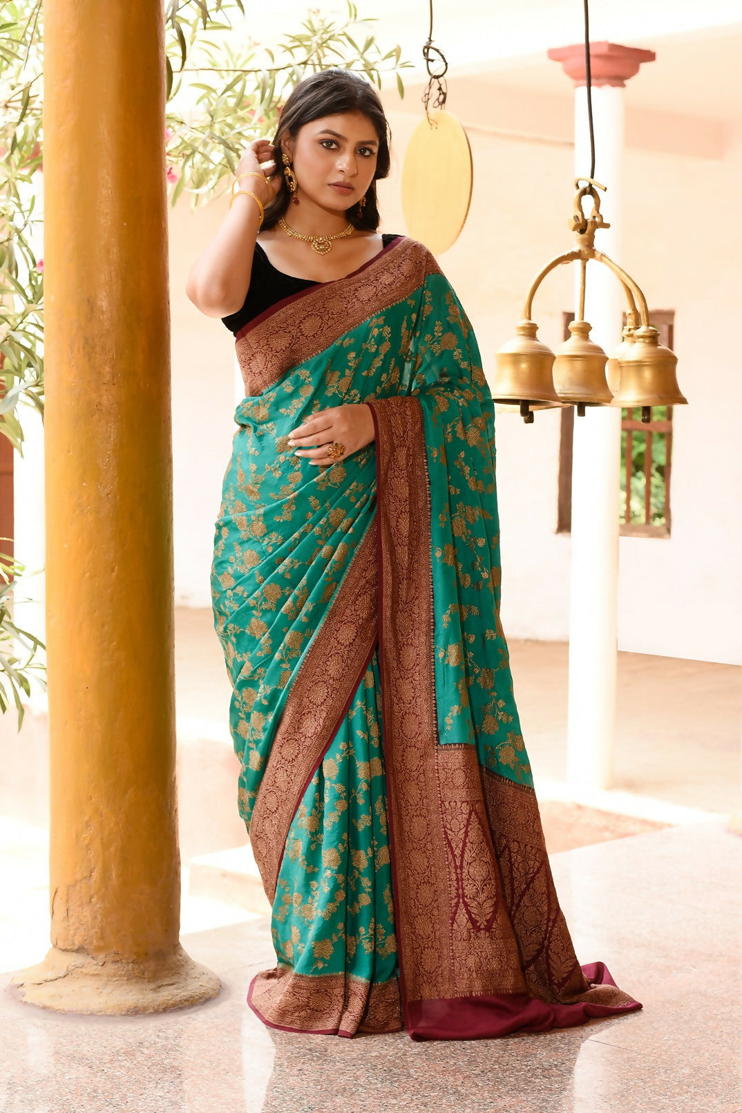 Joban Fashion Teal Green Crepe Chiffon Pure Handloom Banarasi Silk Saree | Swadesiicart