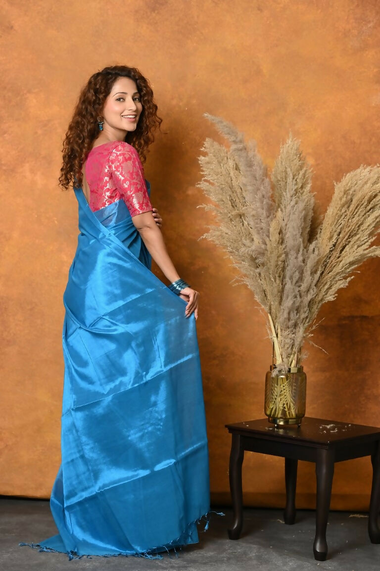 Very Much Indian Fusion Cotton Tissue Shimmer Saree - Light Blue | Swadesiicart