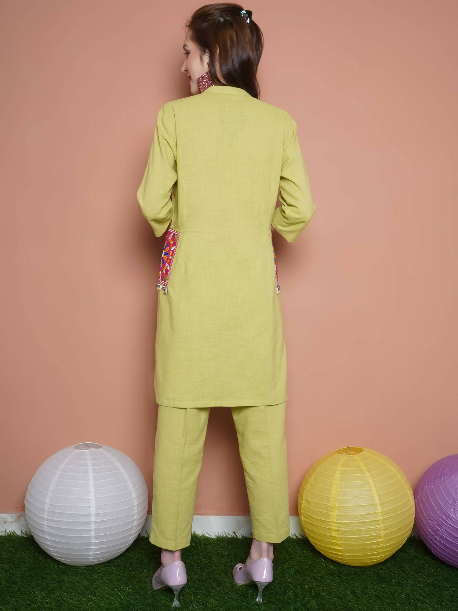 Women Republic Green Cotton Kurta Set With Embroidered Pockets | Swadesiicart