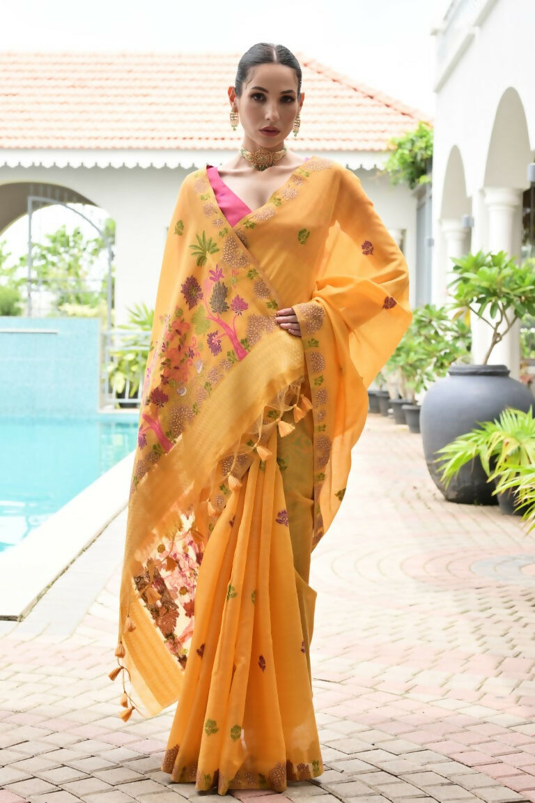 Vishnu Weaves Women's Yellow Muga Cotton Thread Weaving Saree with Blouse - Swadesiicart