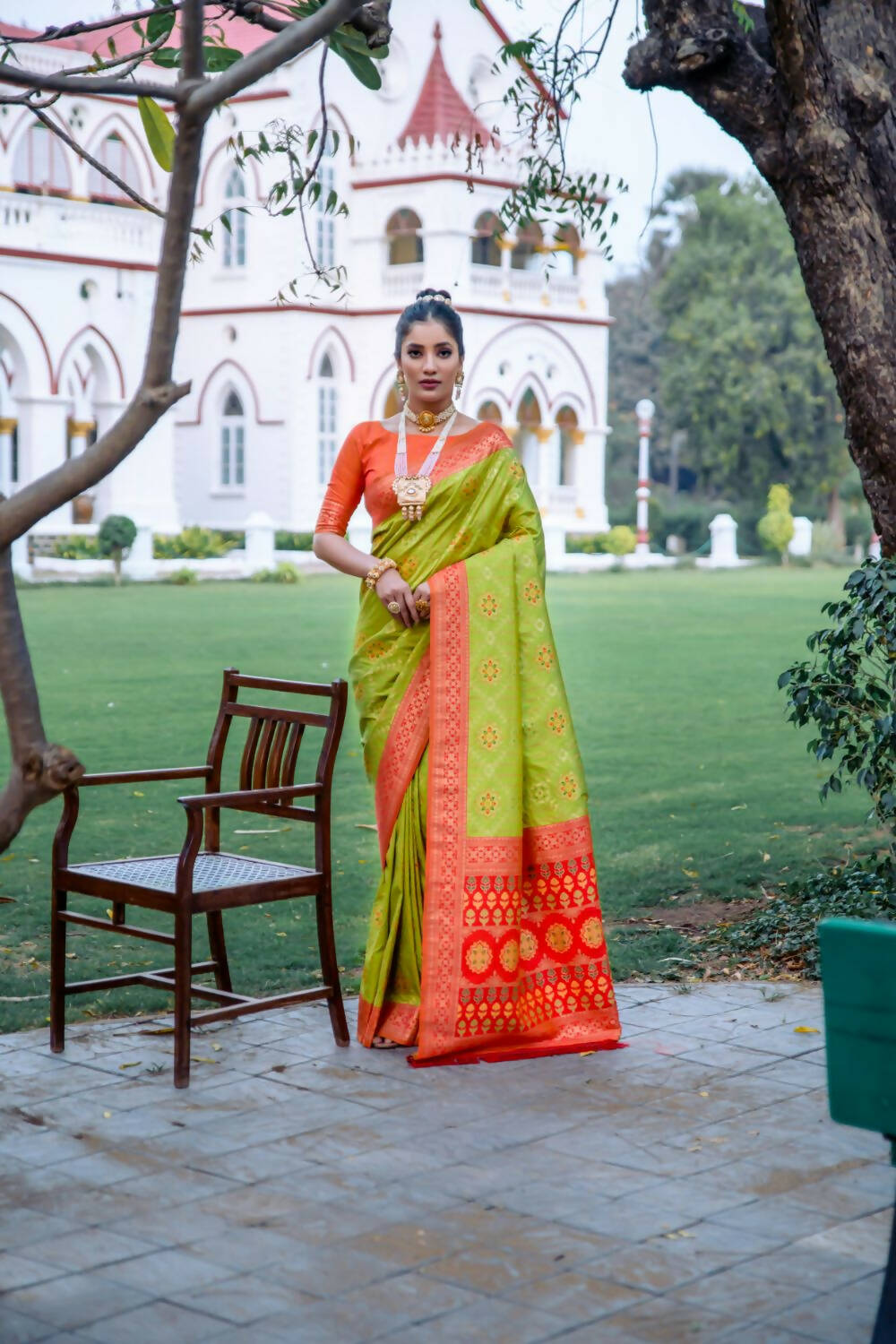 Vishnu Weaves Women's Lime Green Patola Banarasi Silk Meenakari Zari Woven Saree with Blouse - Swadesiicart