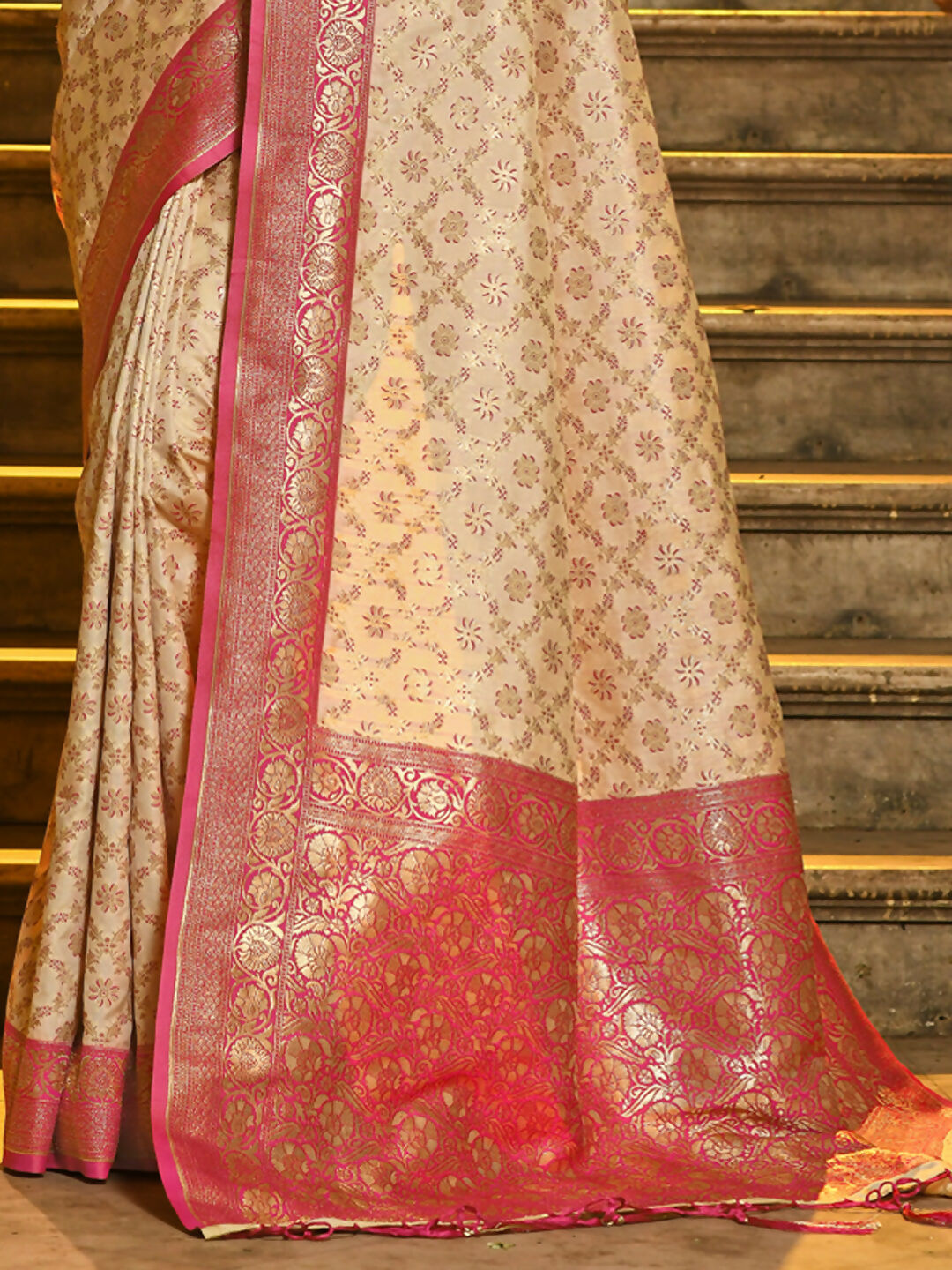 Astita Rajvastra Pink Banarasi Silk Saree | Swadesiicart