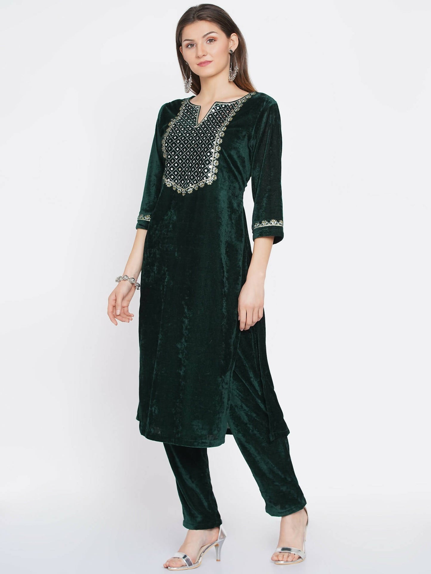 Women Republic Green Velvet Embroidered Kurta With Pant | Swadesiicart
