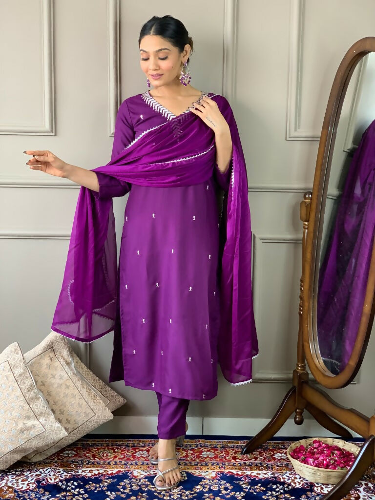 Partywear Designer Ryon Slub White Stitched Suit With Dupatta - Tanisha | Swadesiicart