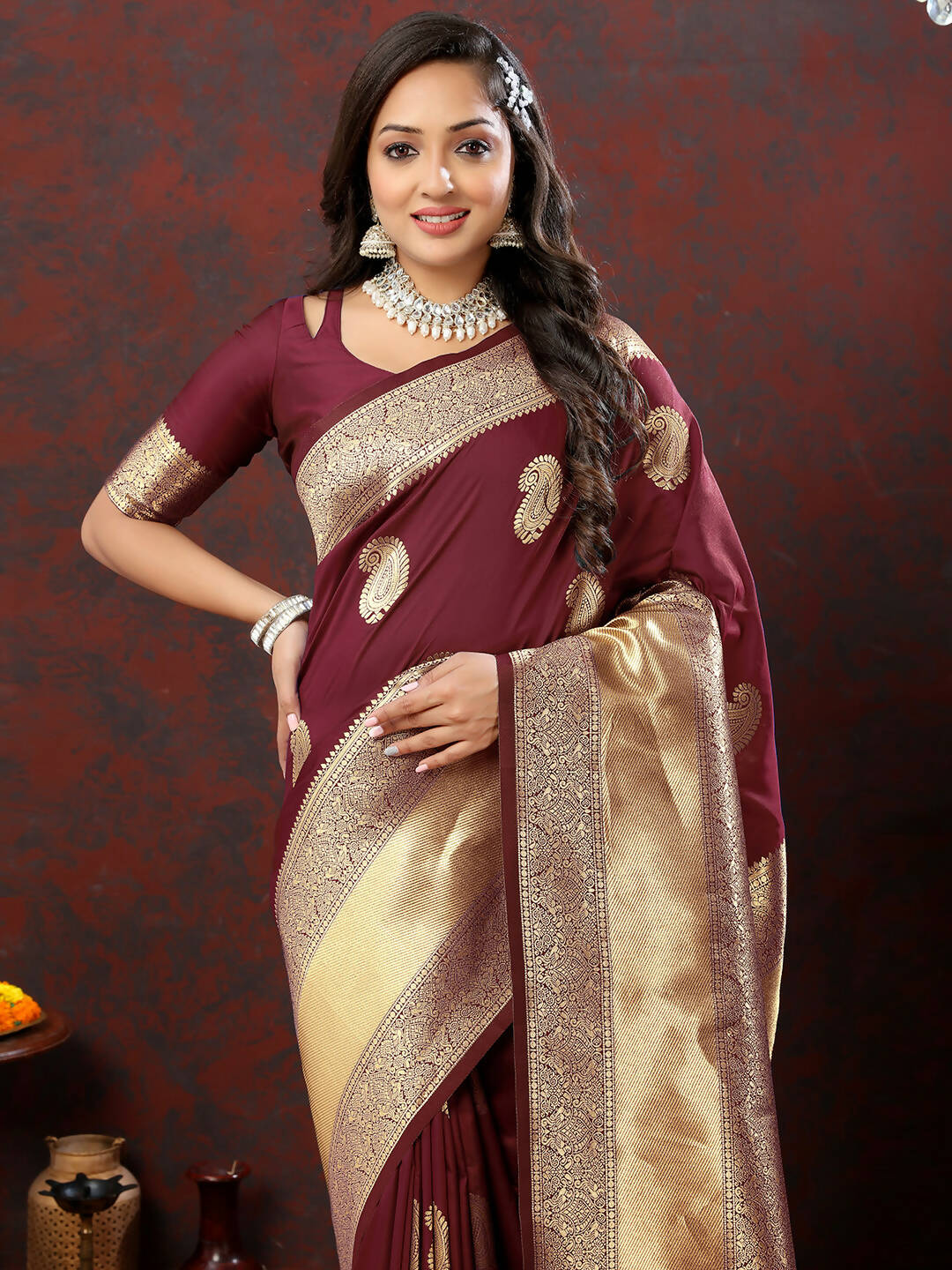 Lorenvalley Fashion Maroon Soft Silk Woven Design Gold Zari Weaving Saree - Swadesiicart