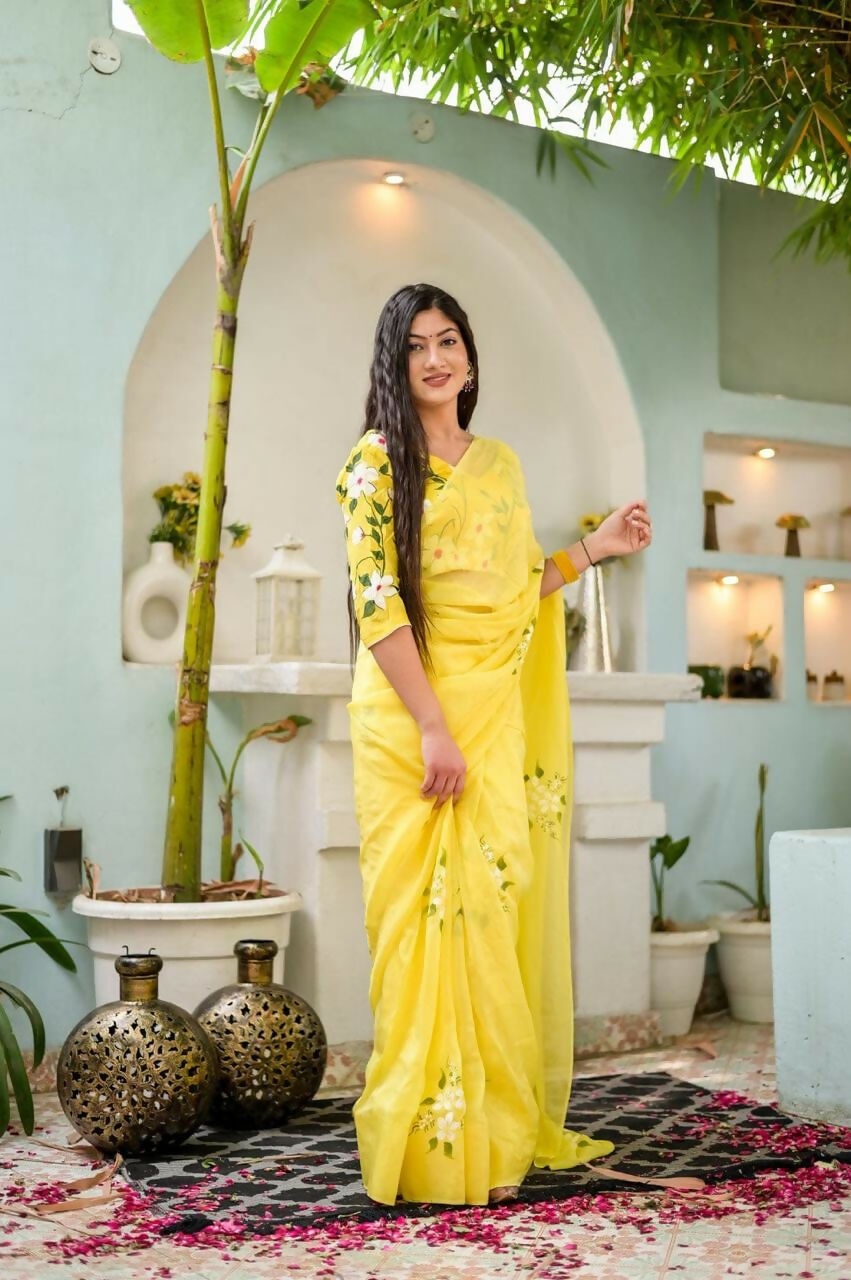 Exclusive Collection Beautiful Yellow Pure Cotton Hand Print Handloom Saree With Running Blouse Piece - Swadesiicart