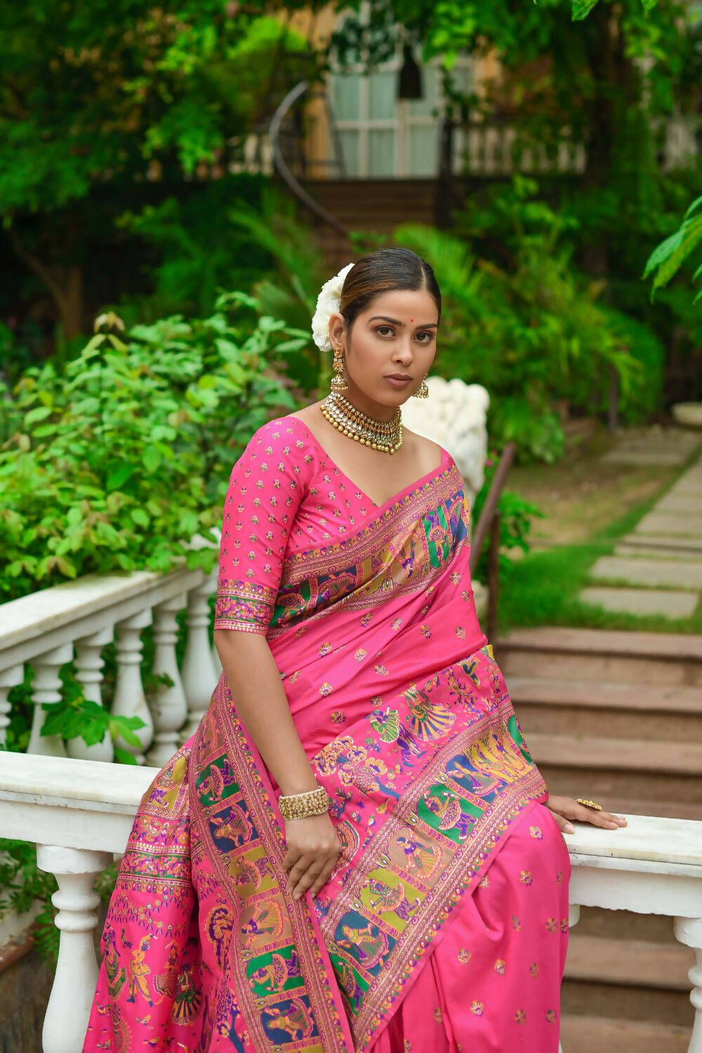 Vishnu Weaves Women's Pink Banarasi Silk Kashmiri Woven Saree with Blouse - Swadesiicart
