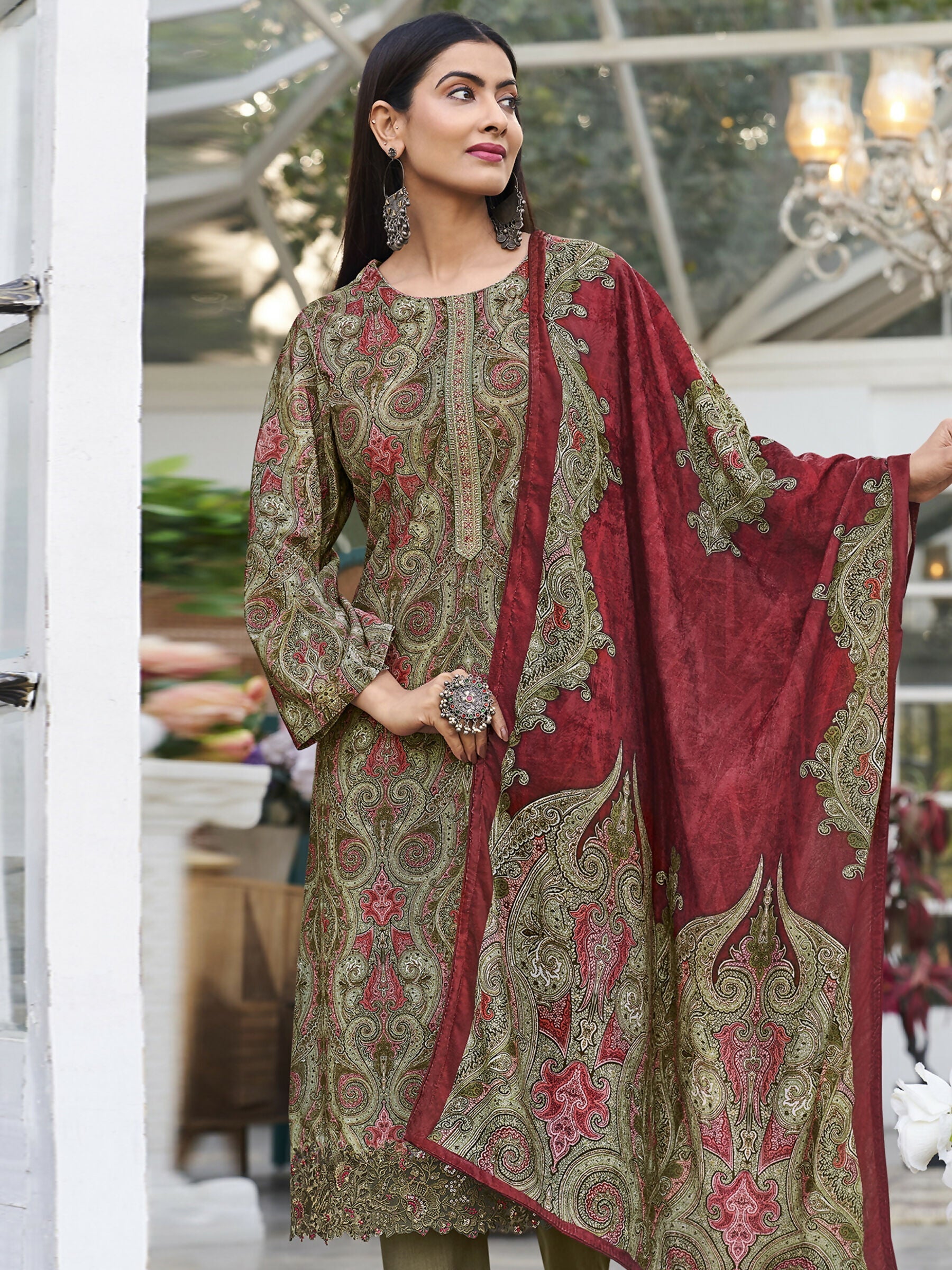 Jyoti Fashion Women's Green Velvet Digital Print with Resham Thread work Kurta with Trouser & Dupatta | Swadesiicart
