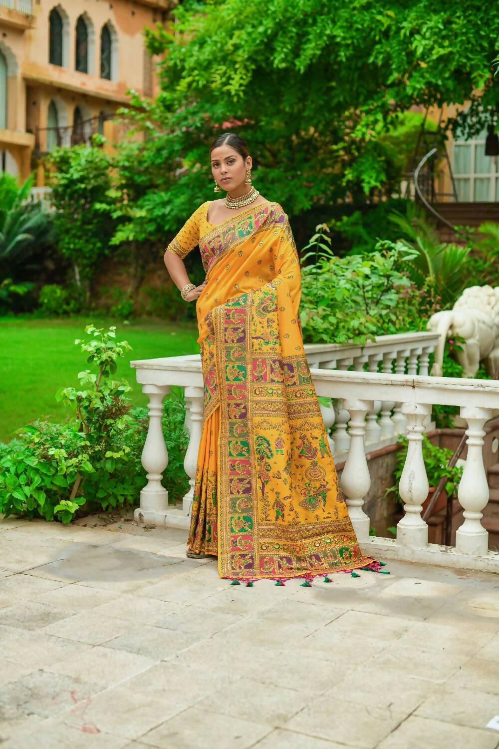 Vishnu Weaves Women's Yellow Banarasi Silk Kashmiri Woven Saree with Blouse - Swadesiicart