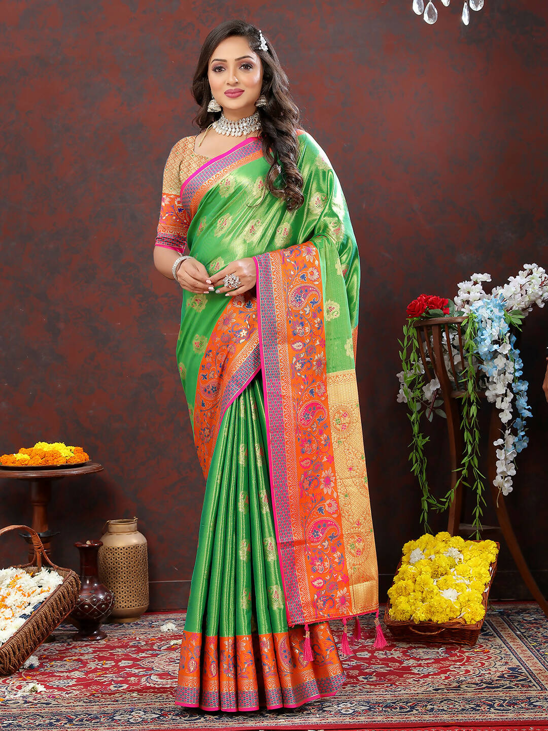 Lorenvalley Fashion Navyblue Kanjivaram Silk Woven Design with Zari Weaving Saree - Swadesiicart