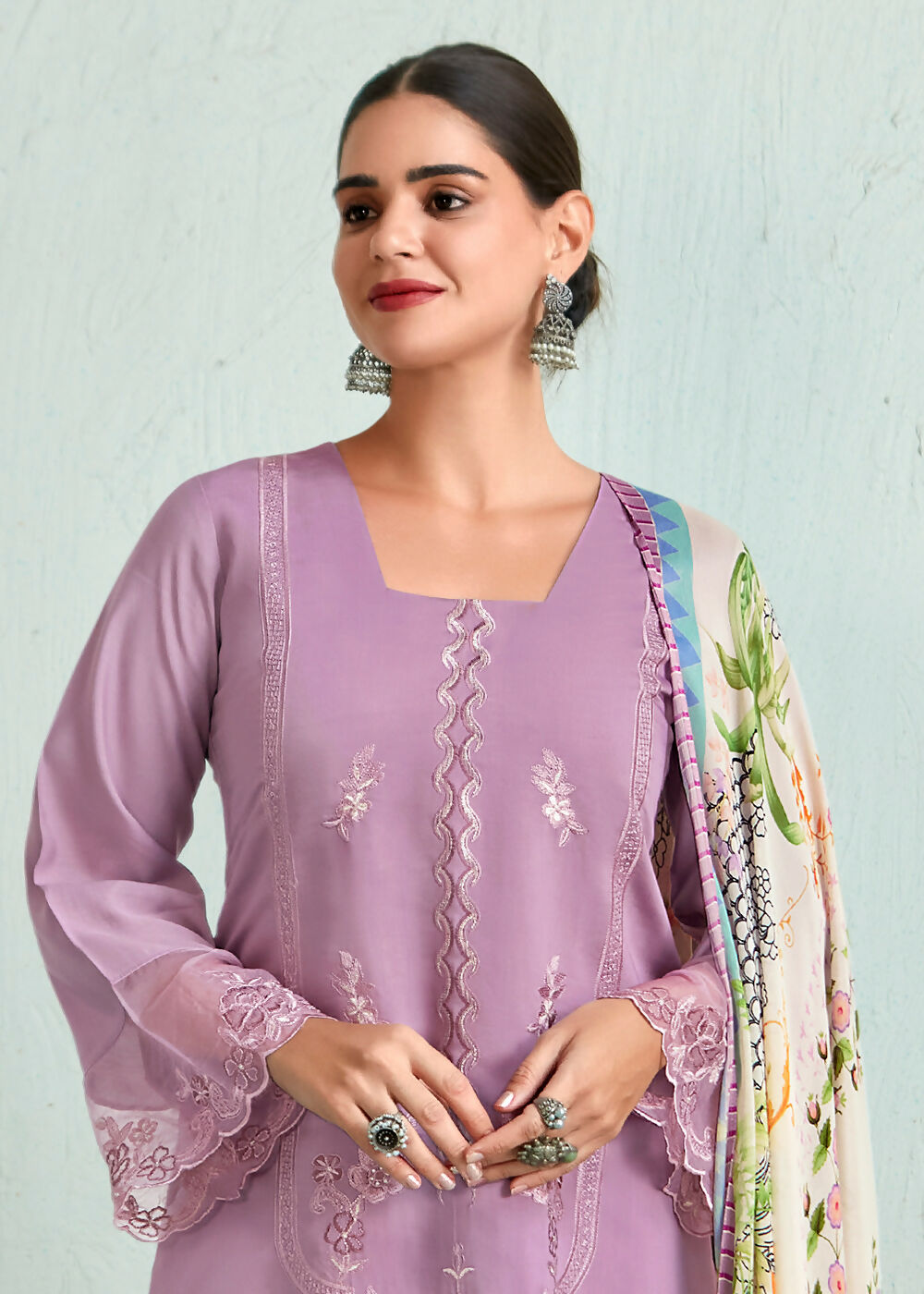 Lilac Pink Pure Muslin Resham Embroidered Salwar Suit - Emponline | Swadesiicart
