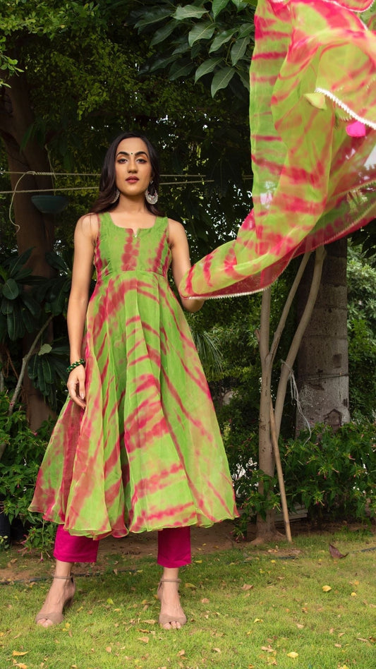 Pomcha Jaipur Tie And Dye Green Organza Anarkali Set | Swadesiicart