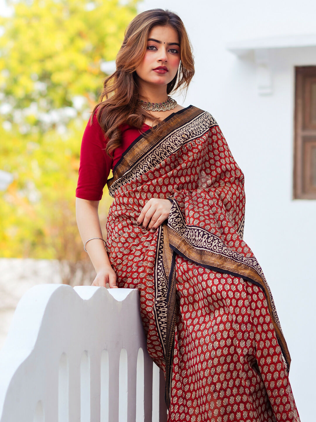 Zibaa Hand-Blocked Pure Maheshwari Silk Red Saree - Small Motifs | Swadesiicart