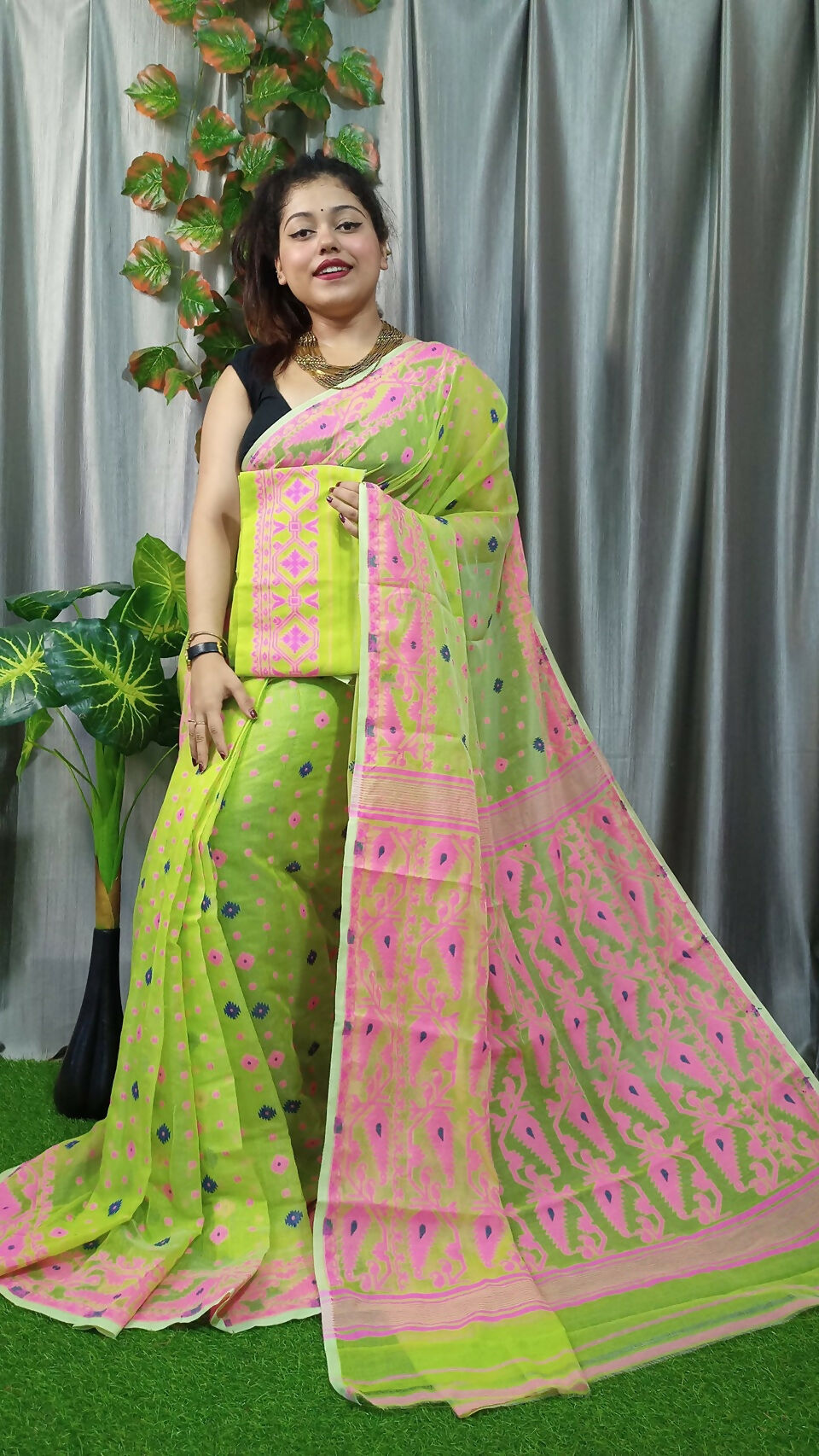 Exclusive Collection Green Beautiful Jamdani Collection Saree - Swadesiicart