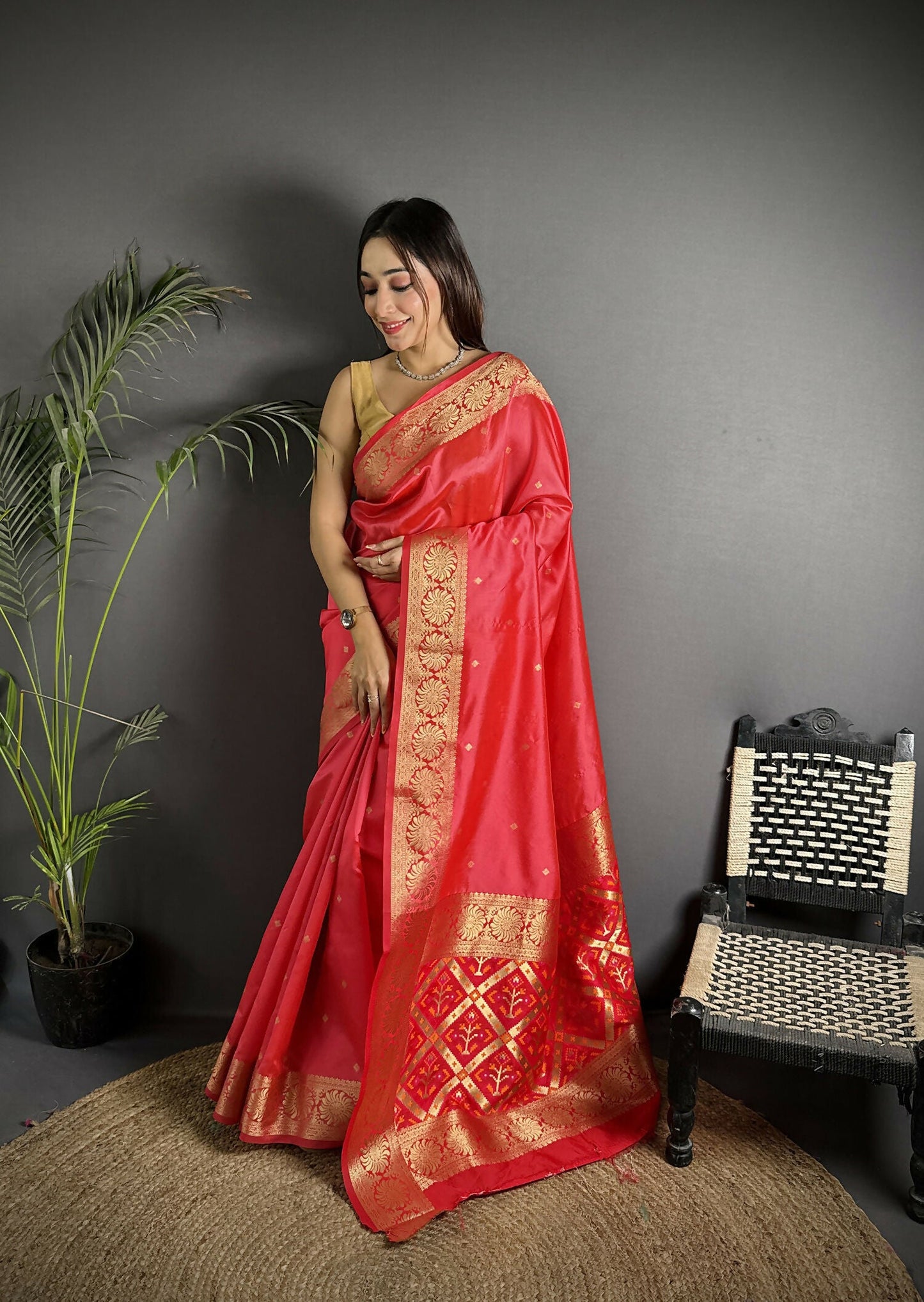 Joban Fashion Red Banarasi Cotton Silk Woven Saree | Swadesiicart