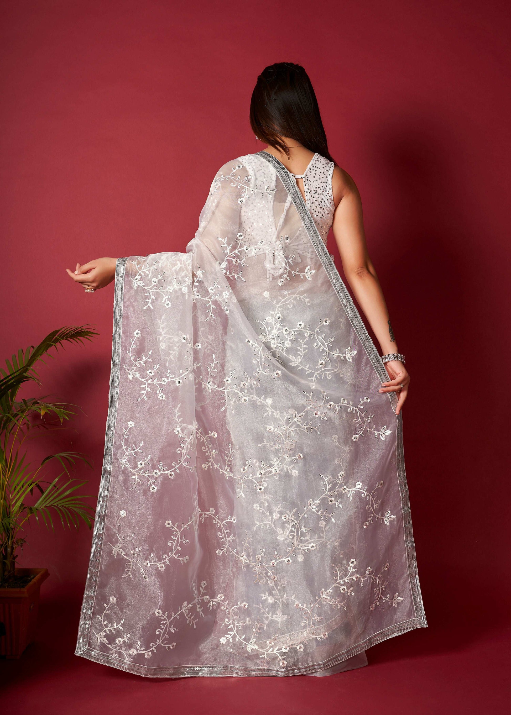 Vamsee Anya White Organza Saree - Swadesiicart