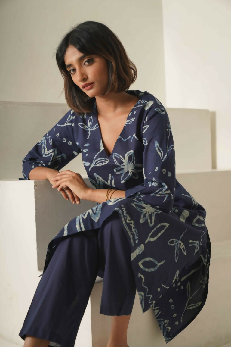 Miravan Women's Abstract Printed Cotton Blue Co-Ord Set - Swadesiicart