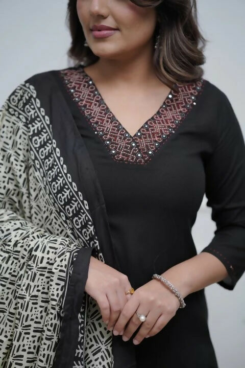 The52 Black Women's Gorgeous Parampara Fabric Embroidered Work Straight Kurta Palazzo and Dupatta Set - Swadesiicart