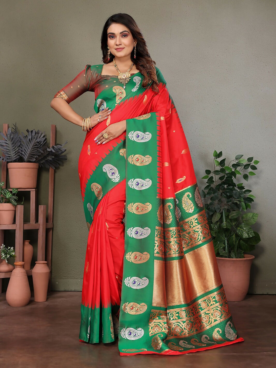 Joban Fashion Banarasi Red Butti Soft Silk Saree | Swadesiicart