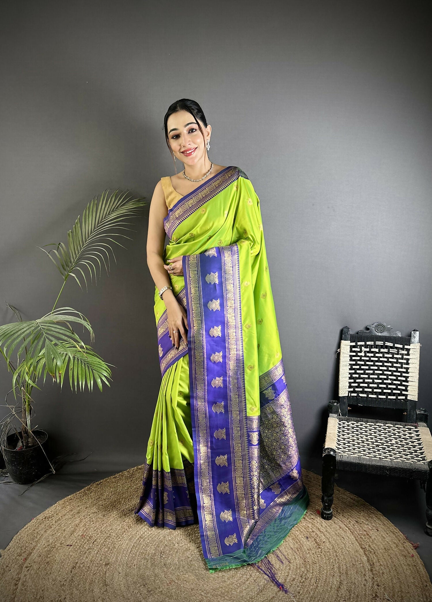 Joban Fashion Parrot Green Banarasi Soft Silk Woven Butti Saree | Swadesiicart