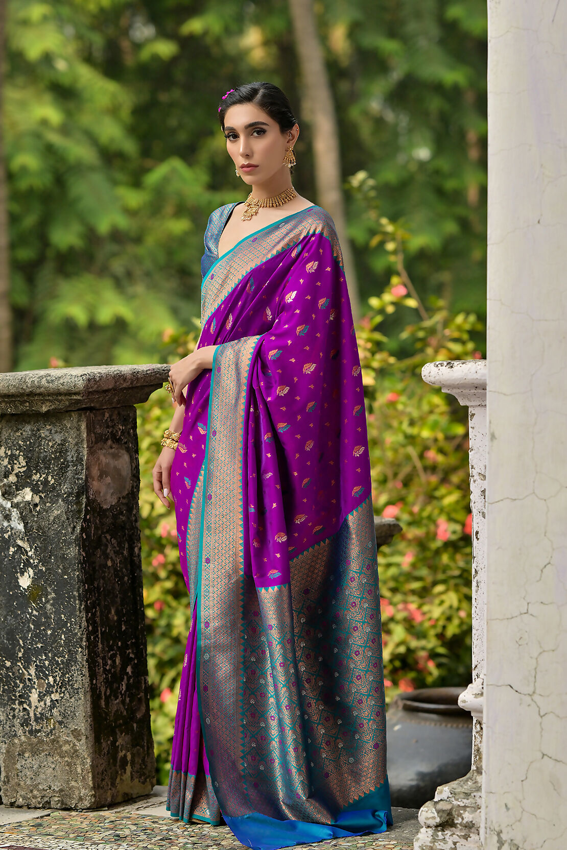 Vishnu Weaves Women's Wine Banarasi Silk Zari Woven Saree with Blouse - Swadesiicart