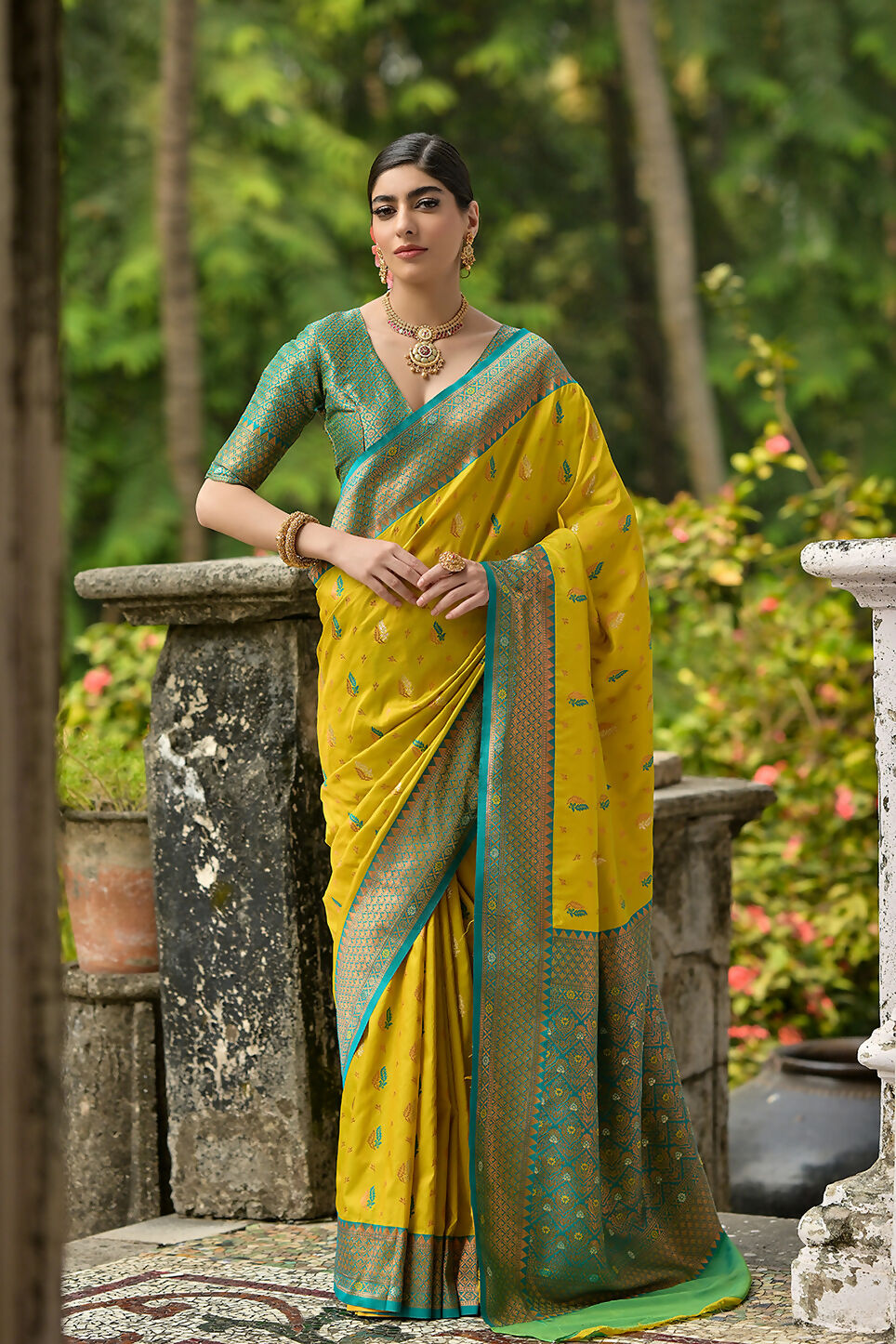 Vishnu Weaves Women's Yellow Banarasi Silk Zari Woven Saree with Blouse - Swadesiicart