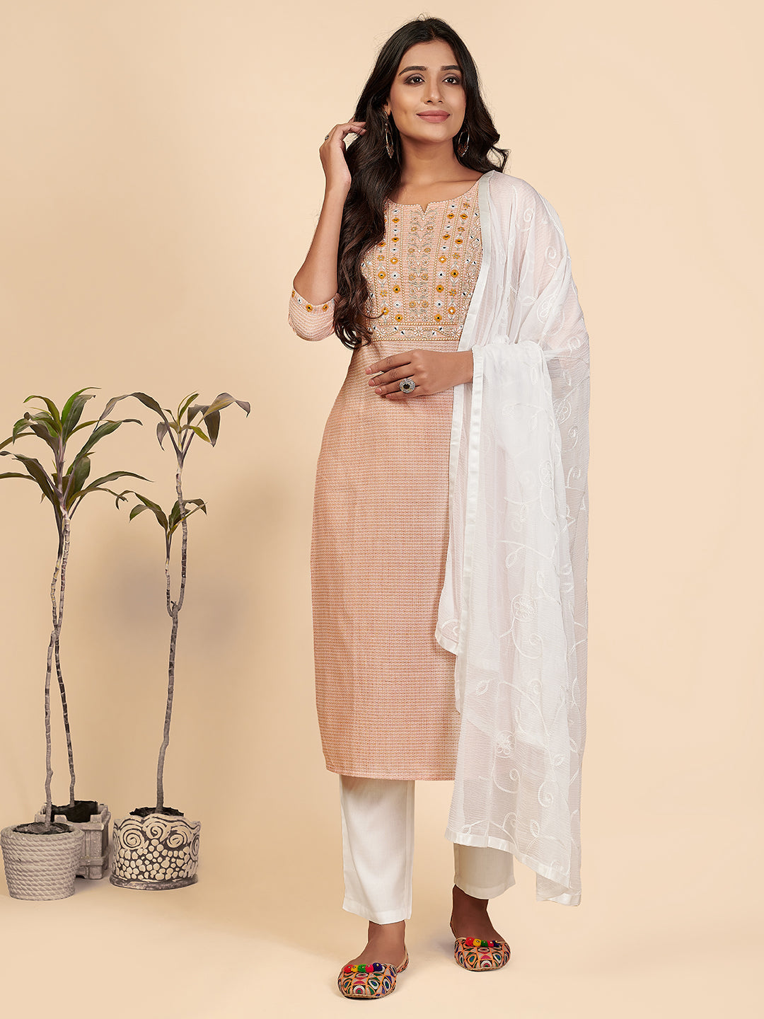 NOZ2TOZ Women Orange Cotton Kurta With Pants & Dupatta Set (3 Pc Set) - Noz2Toz