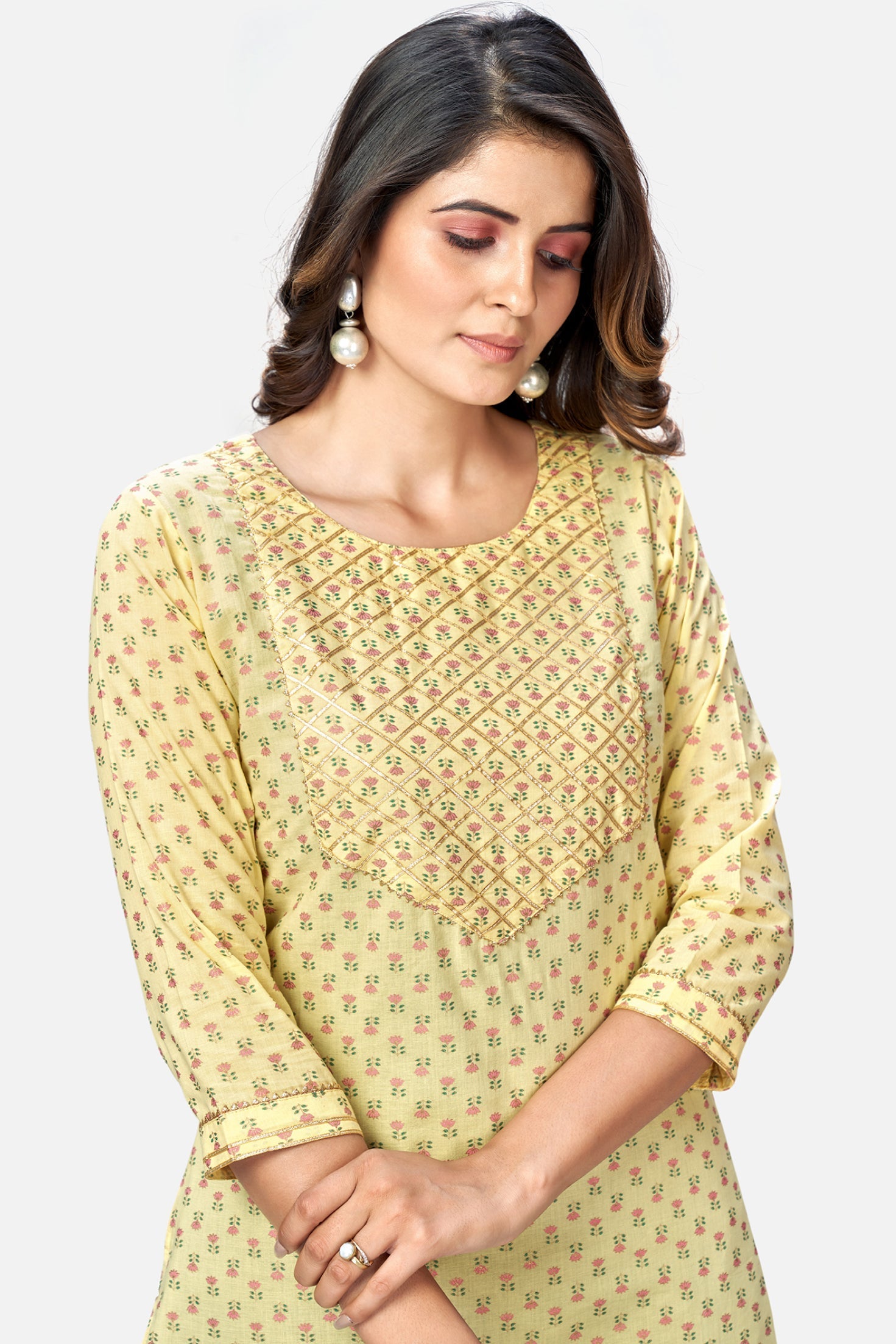 NOZ2TOZ Women's Foil Print & Gota Patti Work Straight Cotton Yellow Kurta Pant With Dupatta - Swadesiicart